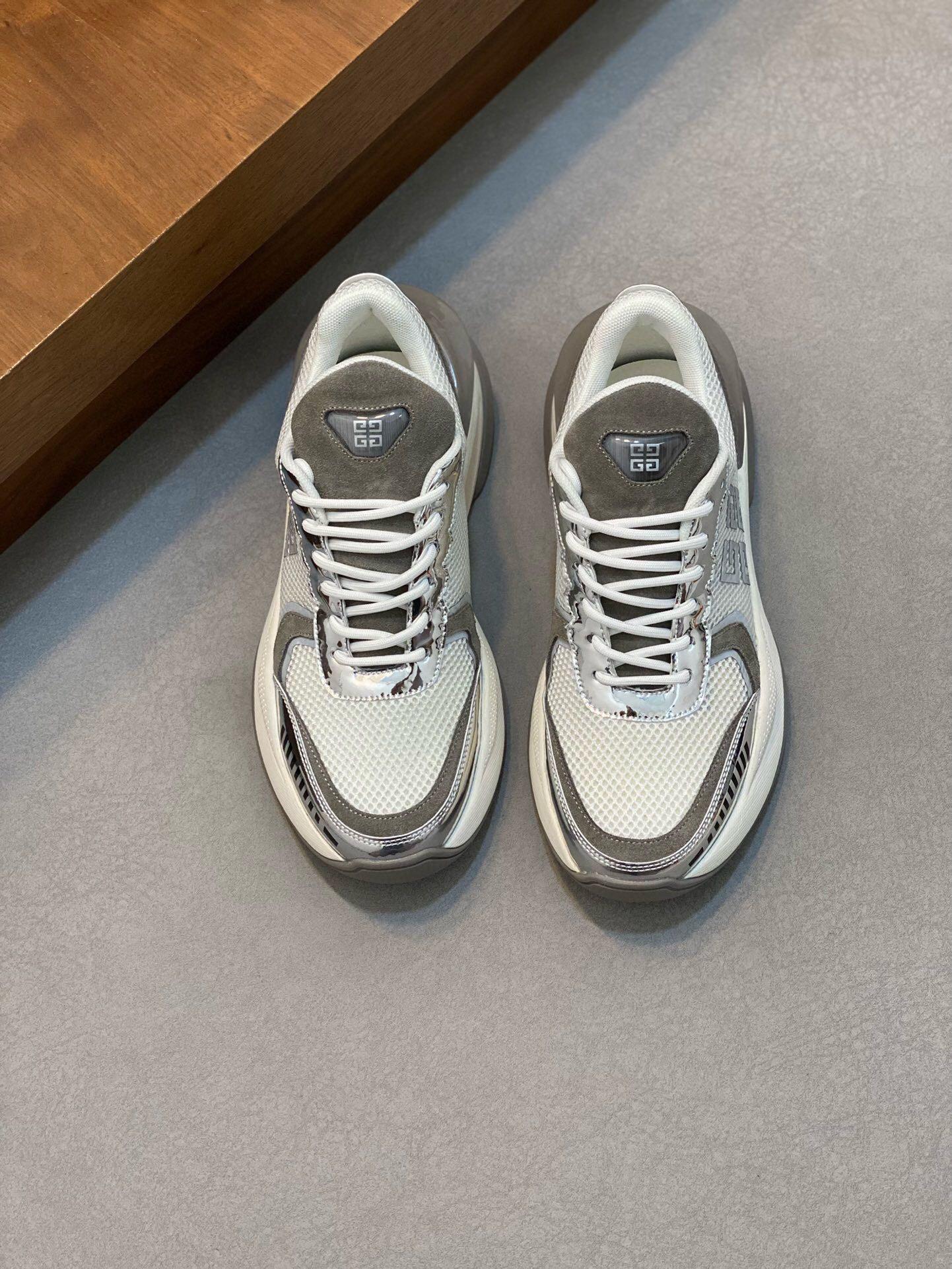 Кроссовки Givenchy