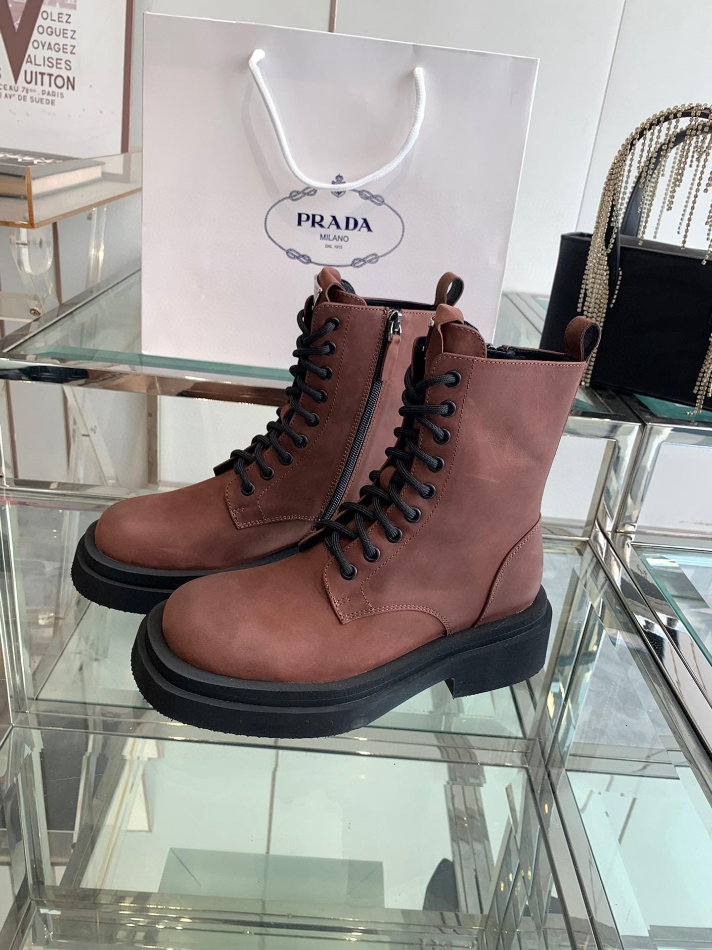 Ботинки Prada 