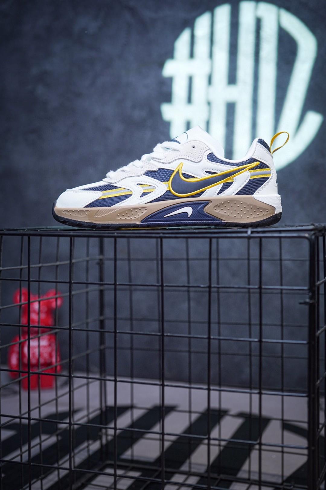 Кроссовки Nike