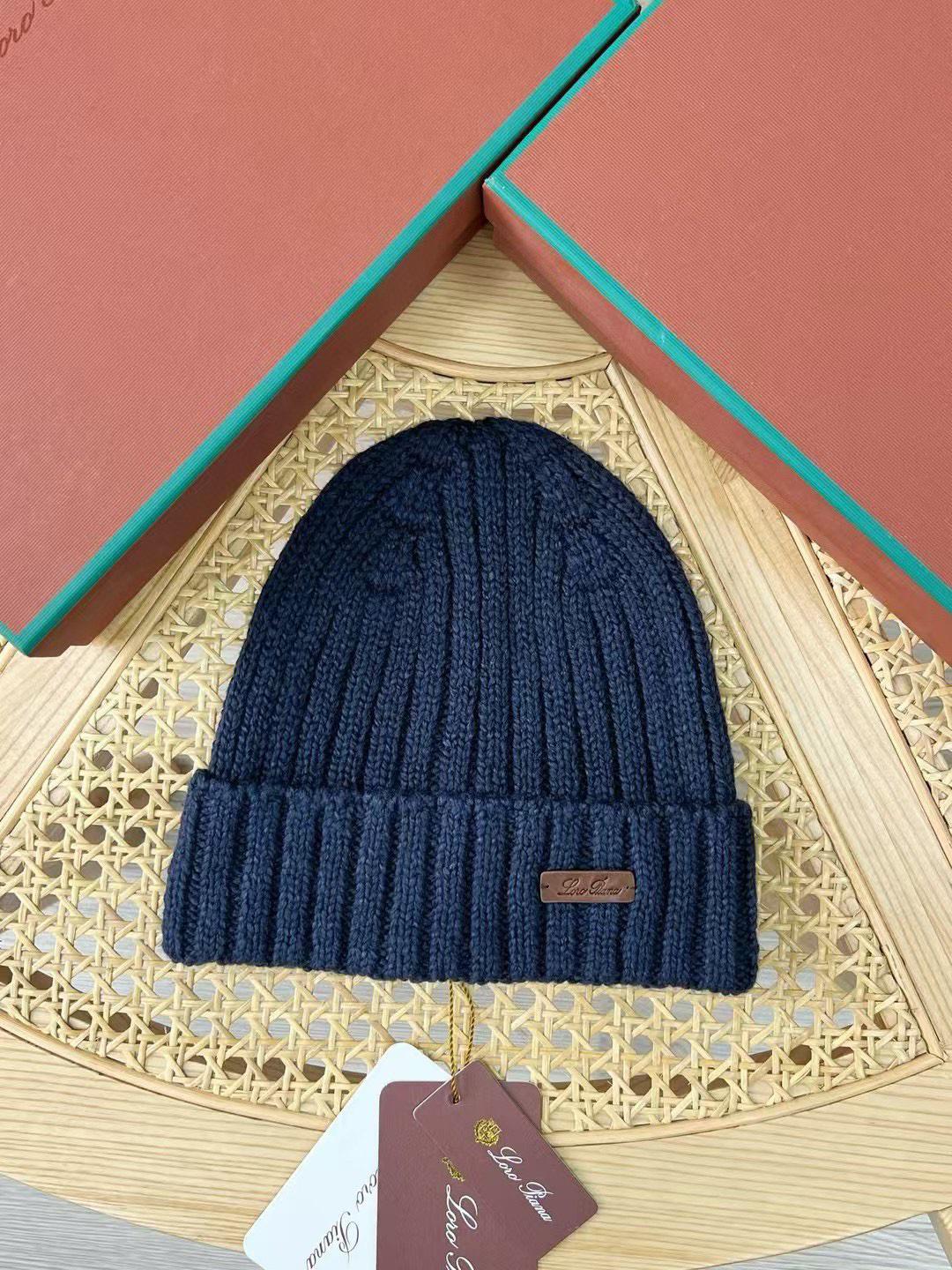 Шапки Loro Piana  