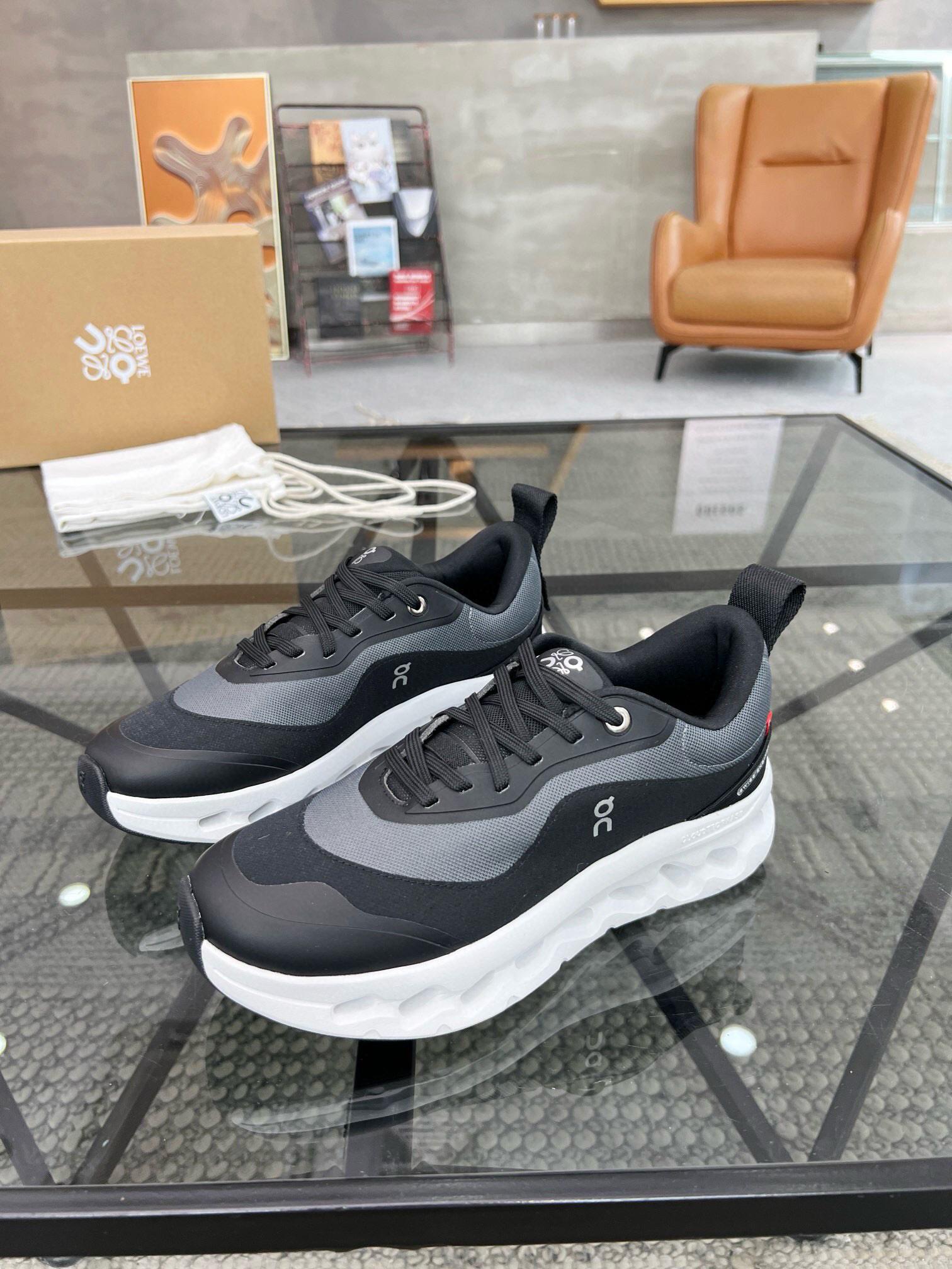 Кроссовки Loewe