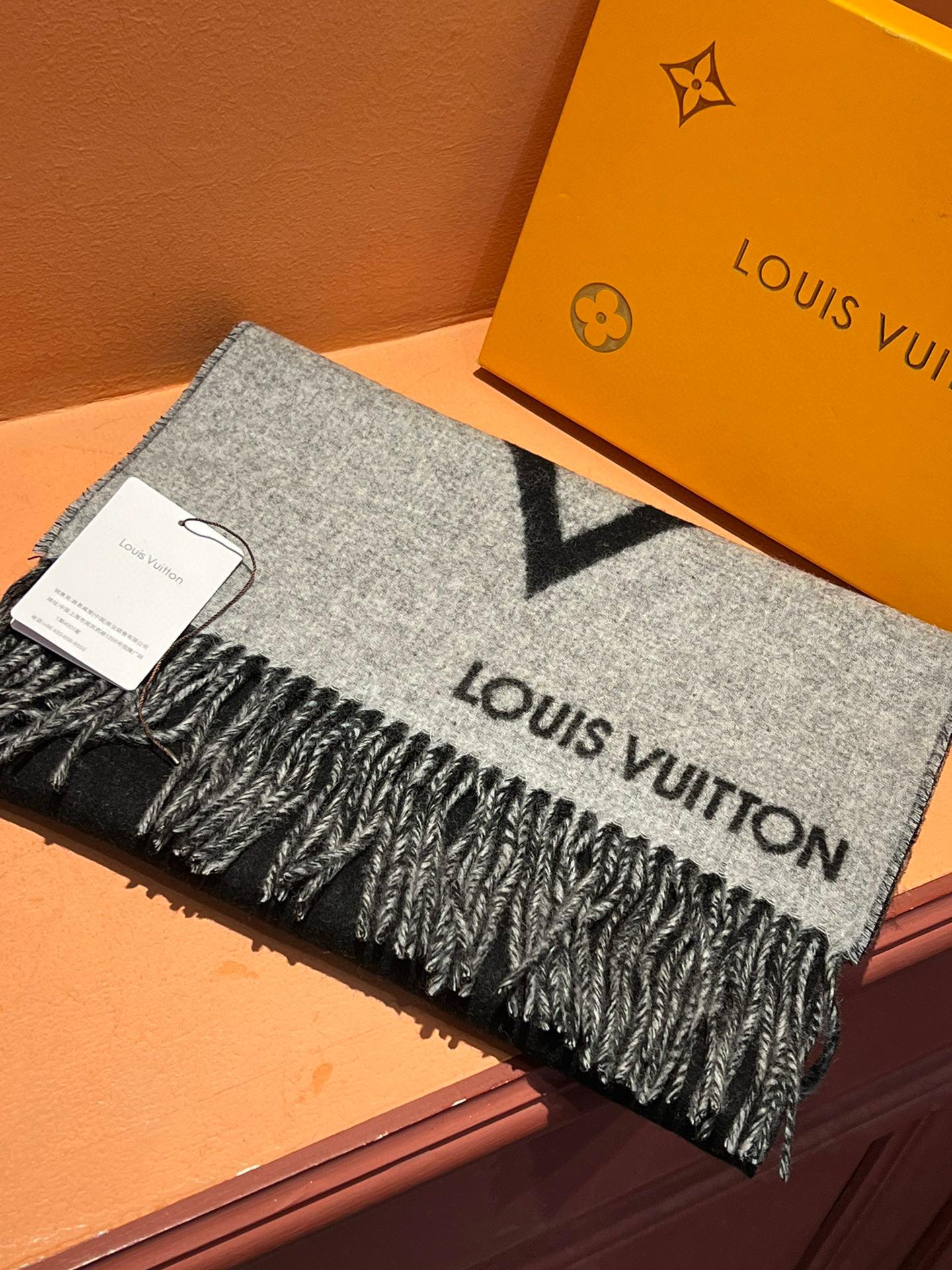 Шарф Louis Vuitton 