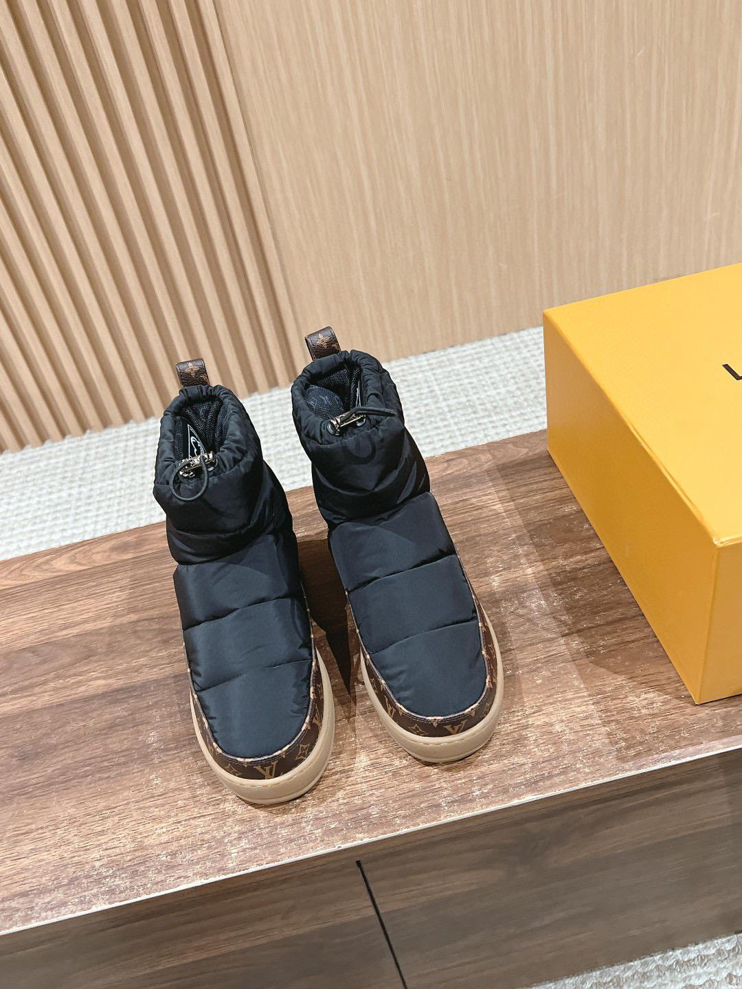 Дутики Louis Vuitton