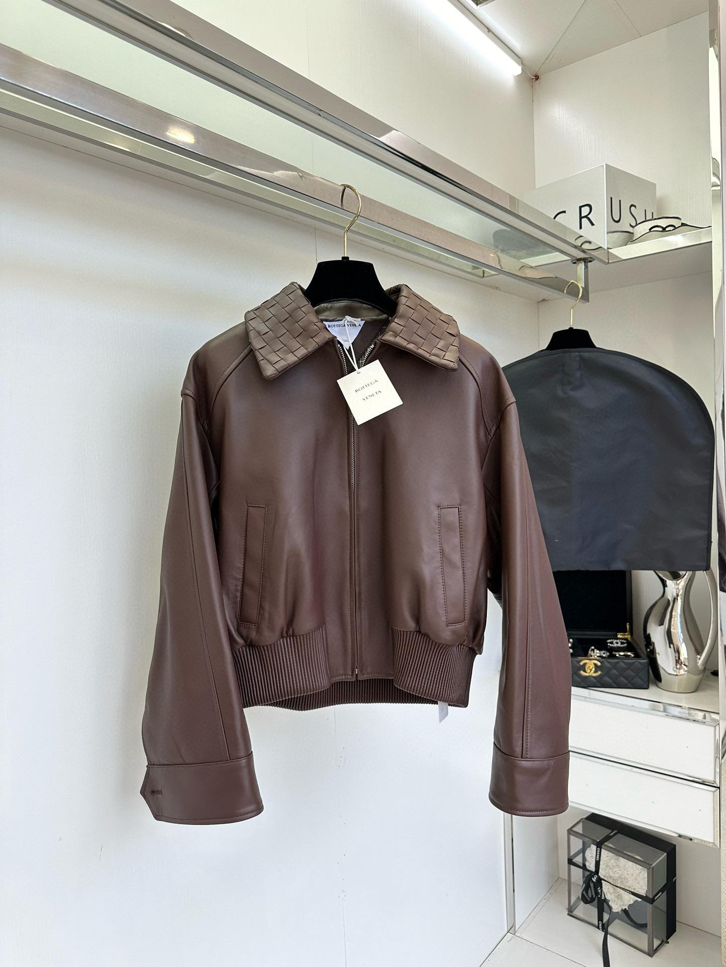 Кожаная куртка Bottega Veneta 