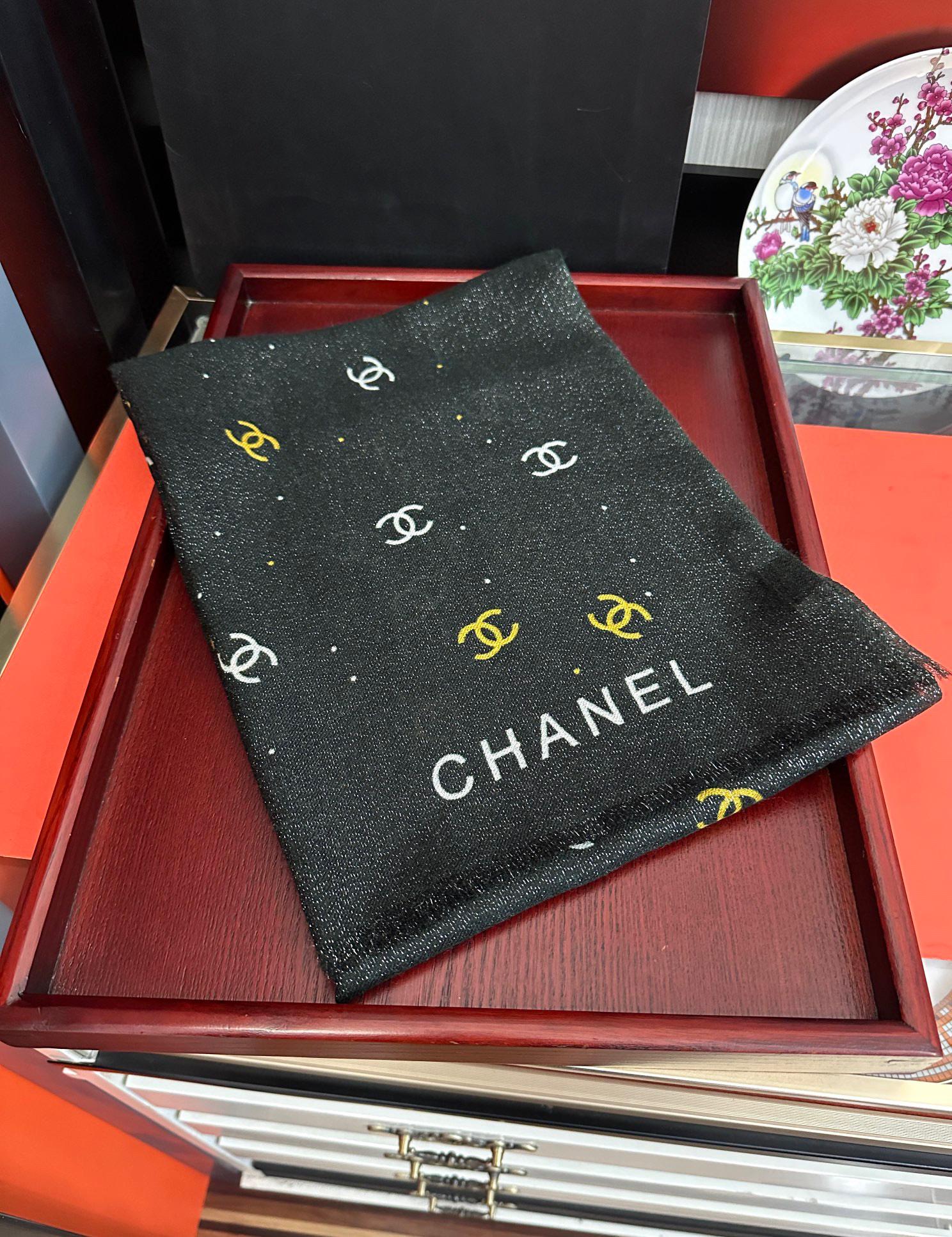 Платок Chanel
