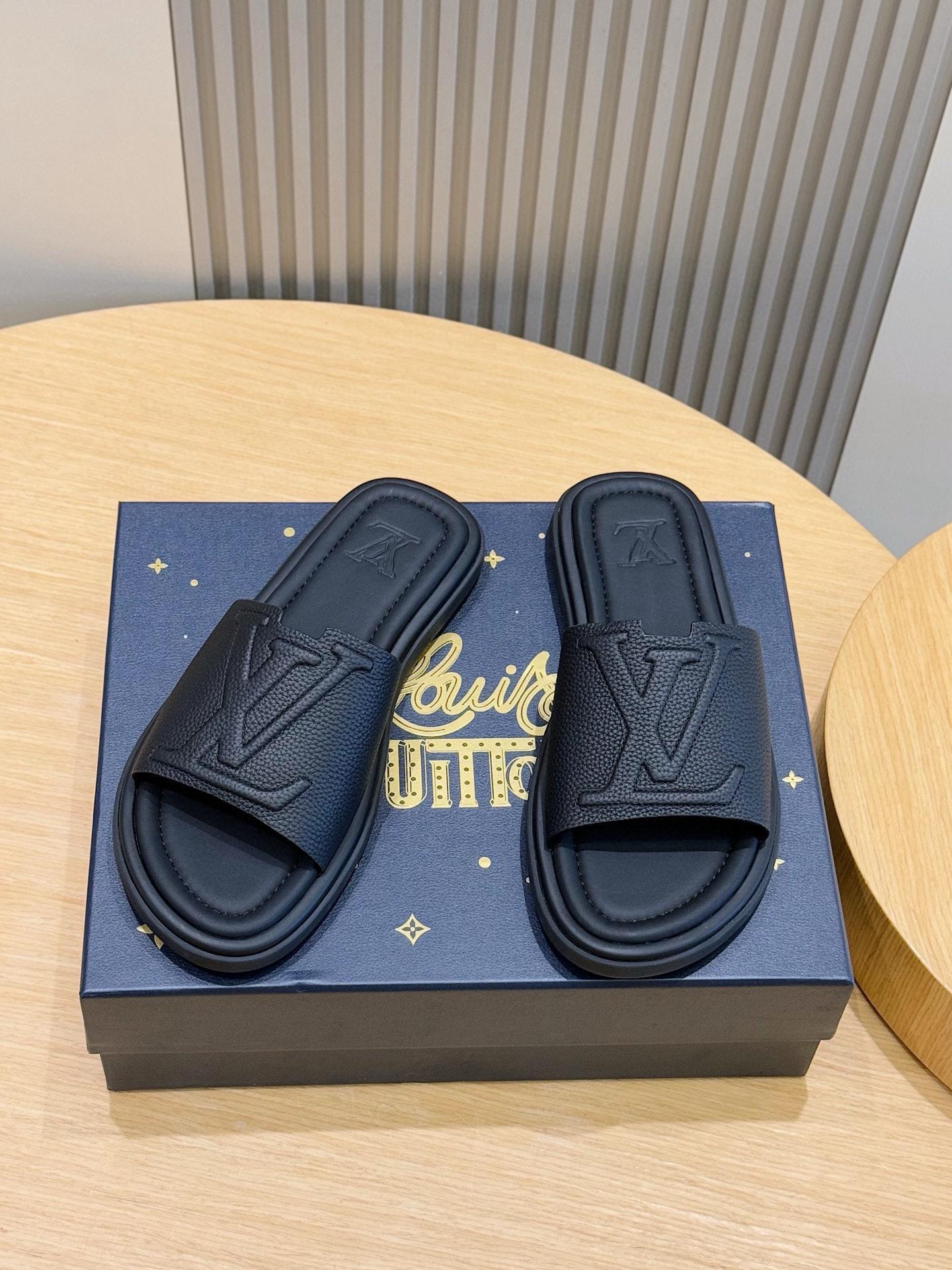 Тапочки Louis Vuitton 