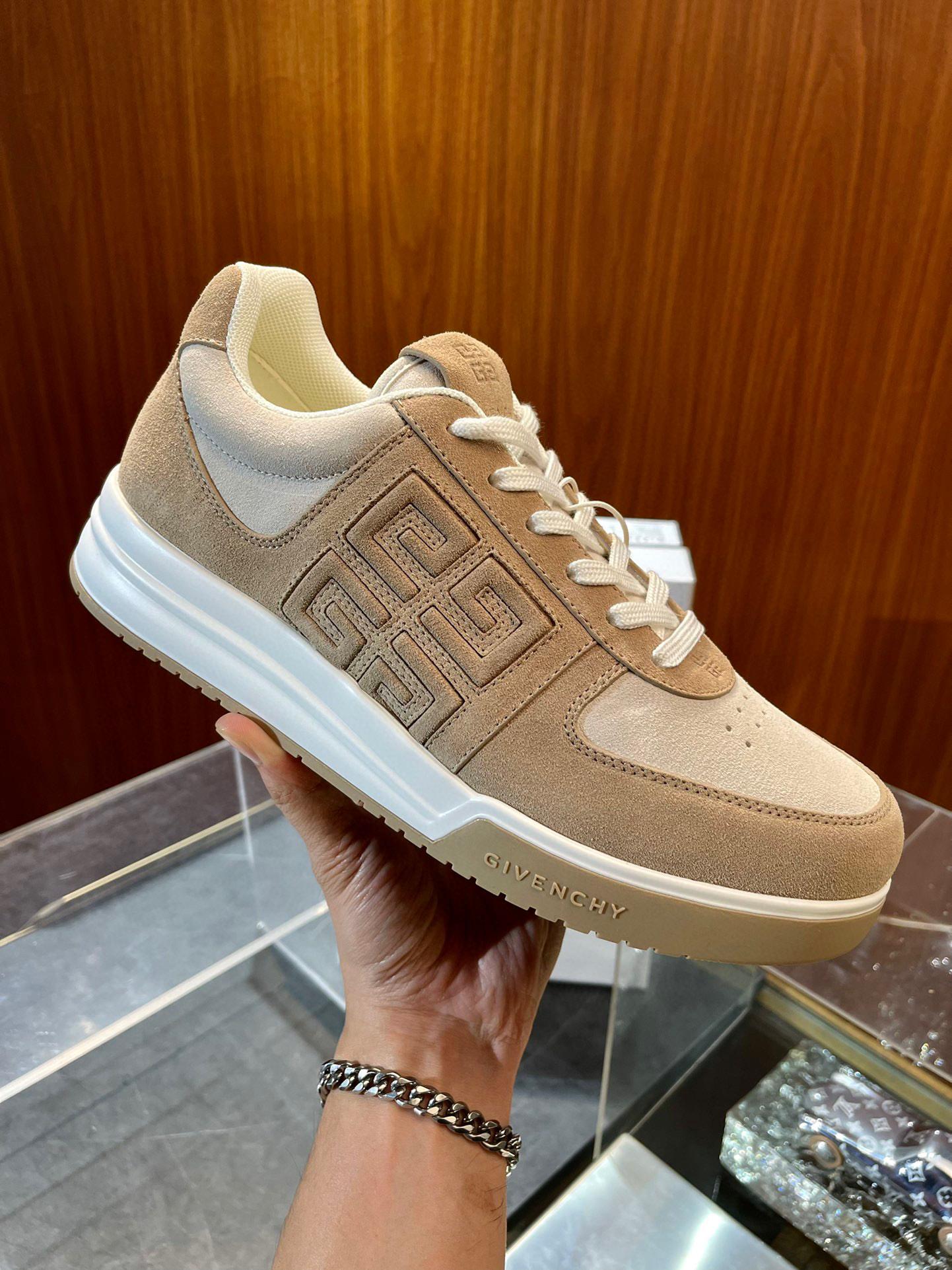 Кроссовки Givenchy 