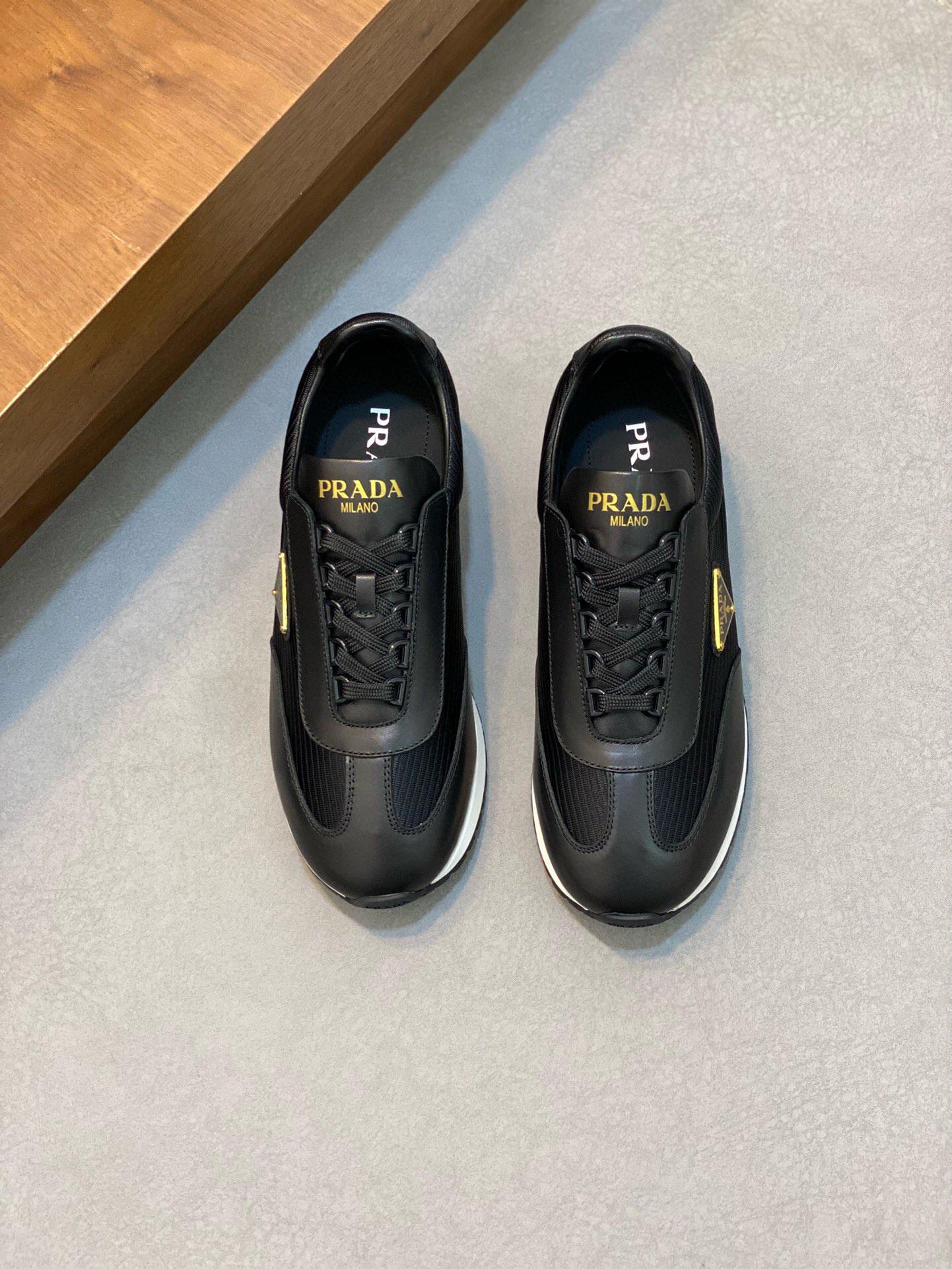 Кроссовки Prada 