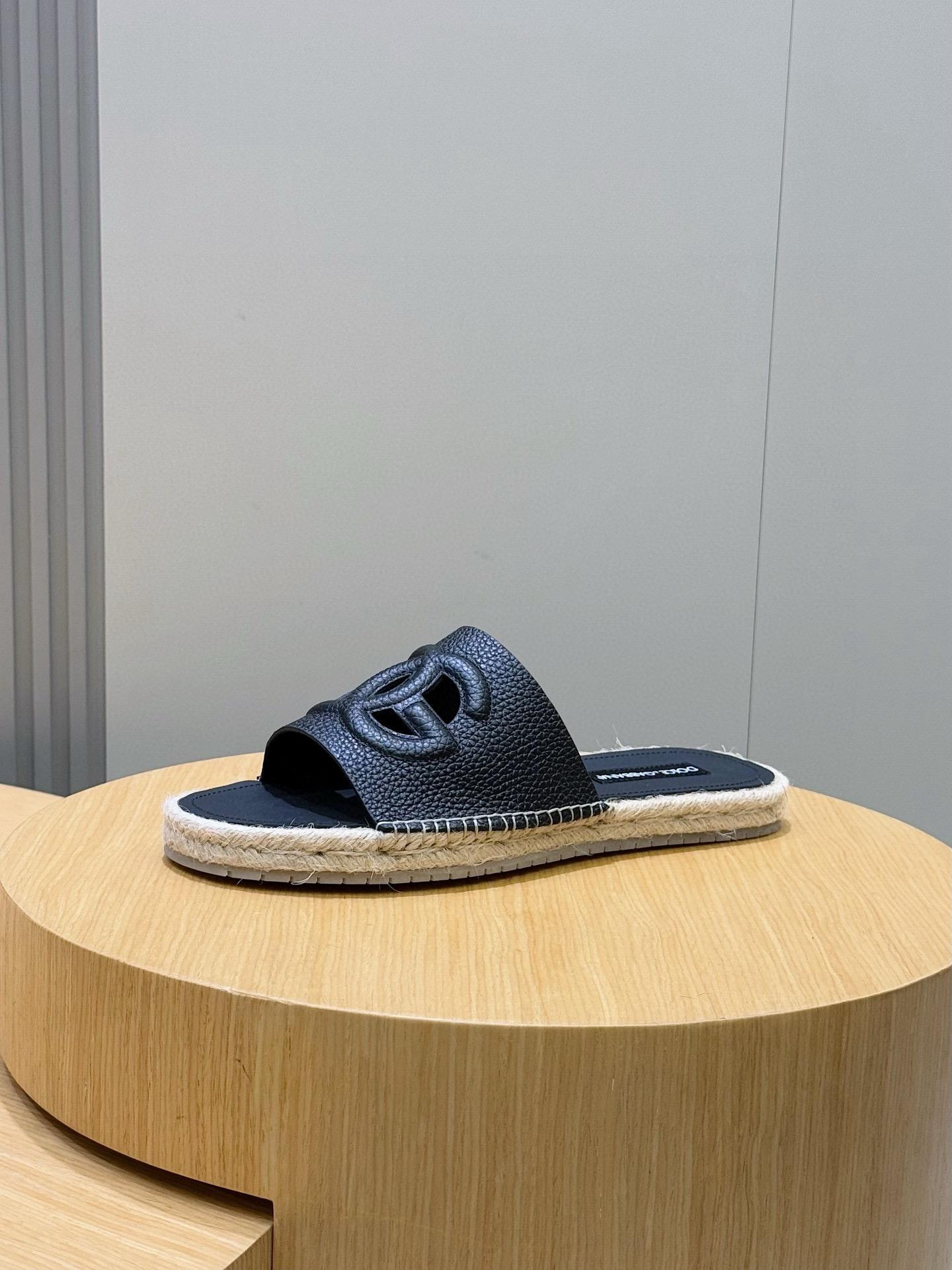 Тапочки Dolce Gabbana 