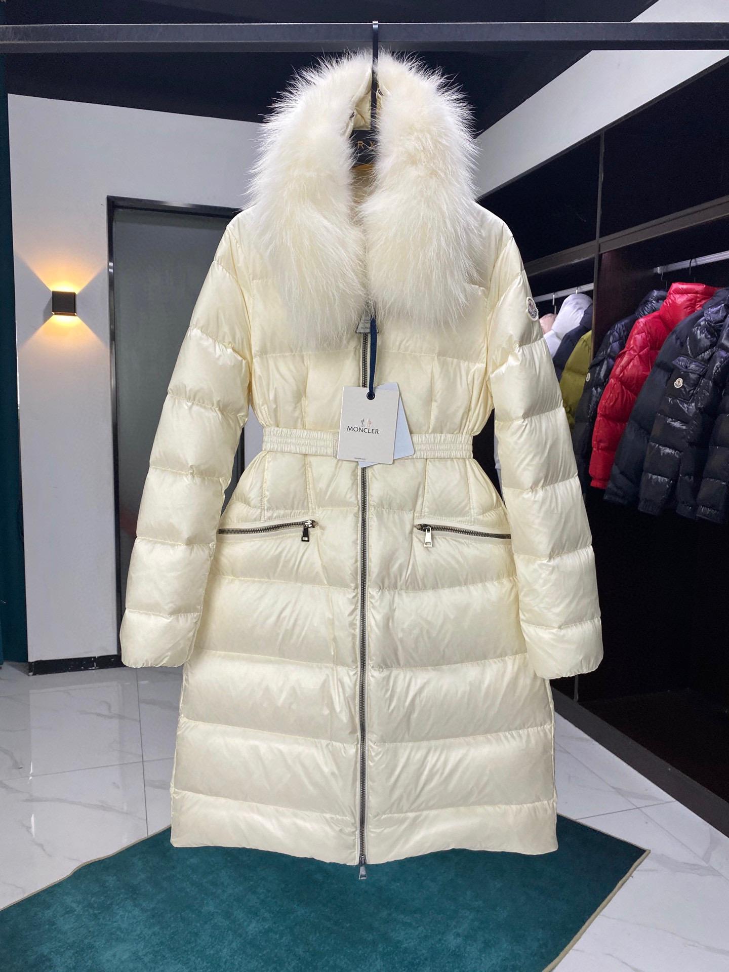 Пуховик Moncler Boedic