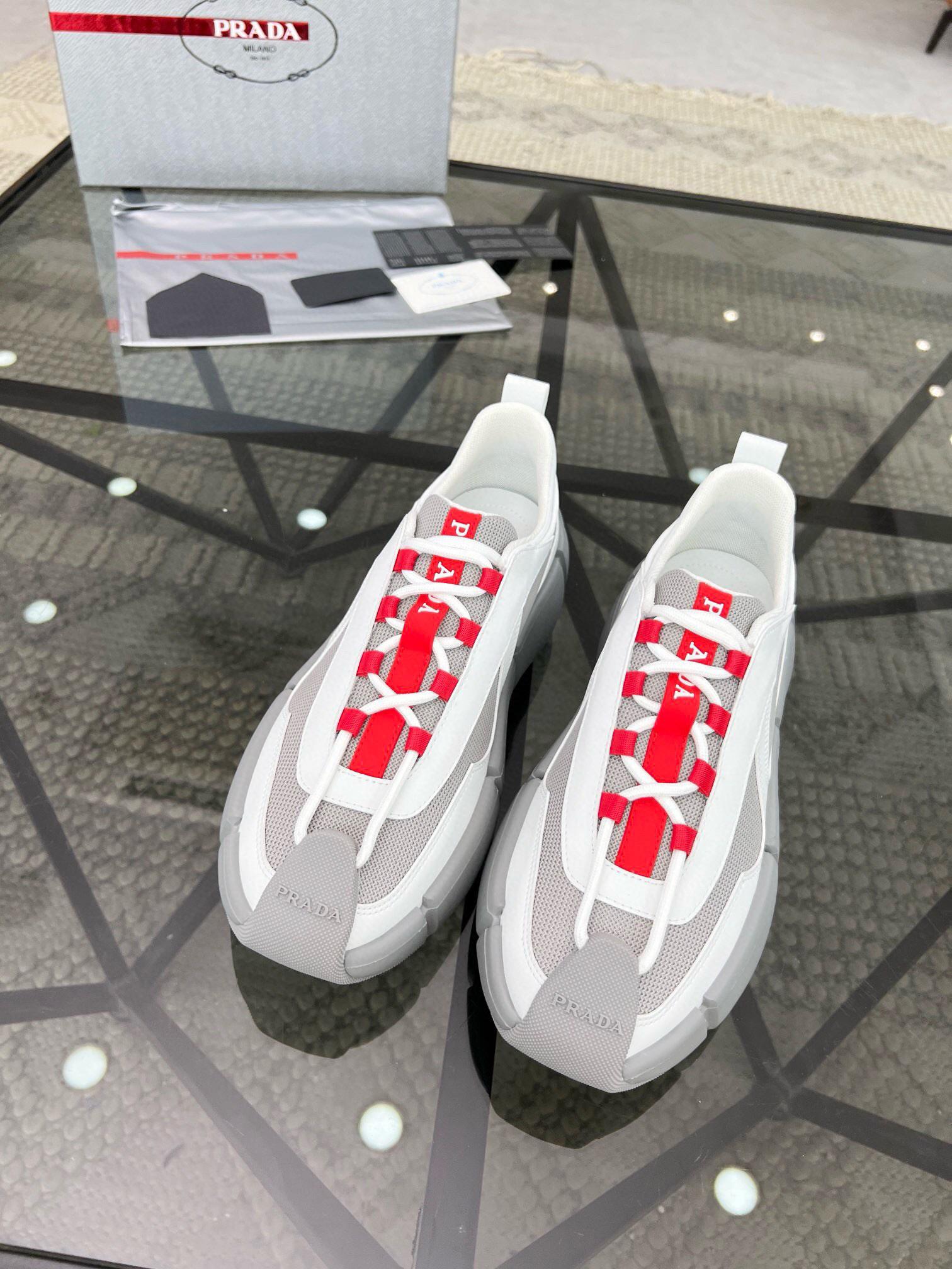 Кроссовки Prada