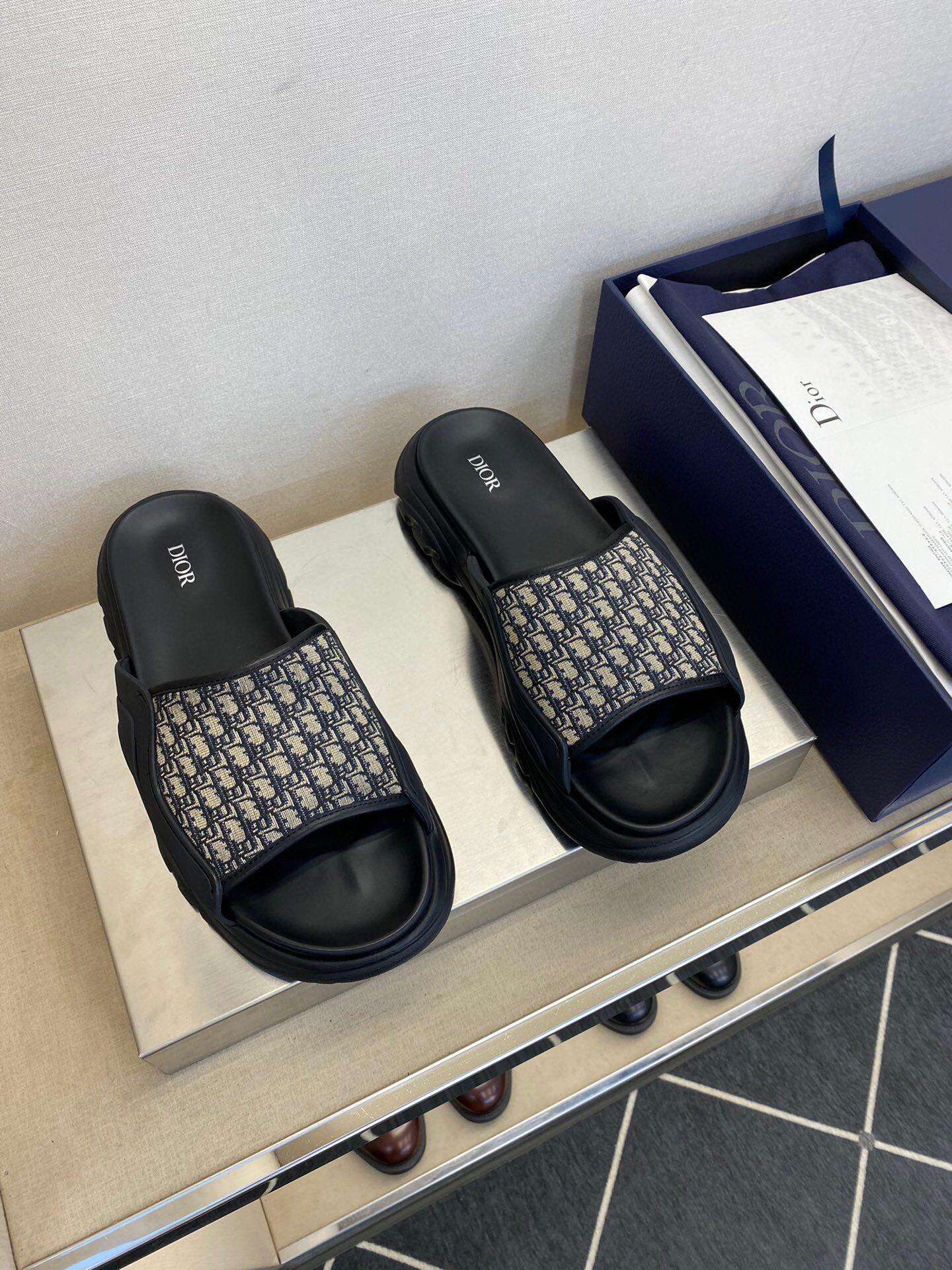 Тапки Dior 