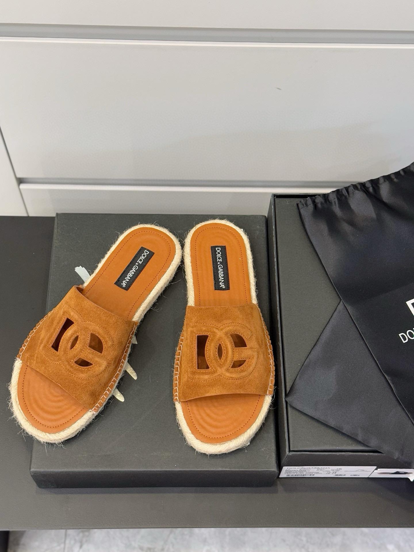 Тапочки Dolce Gabbana 