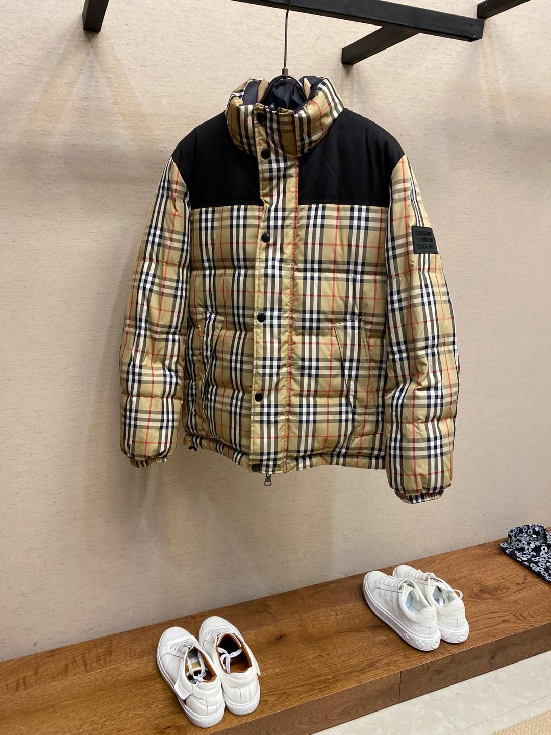 Пуховик Burberry 