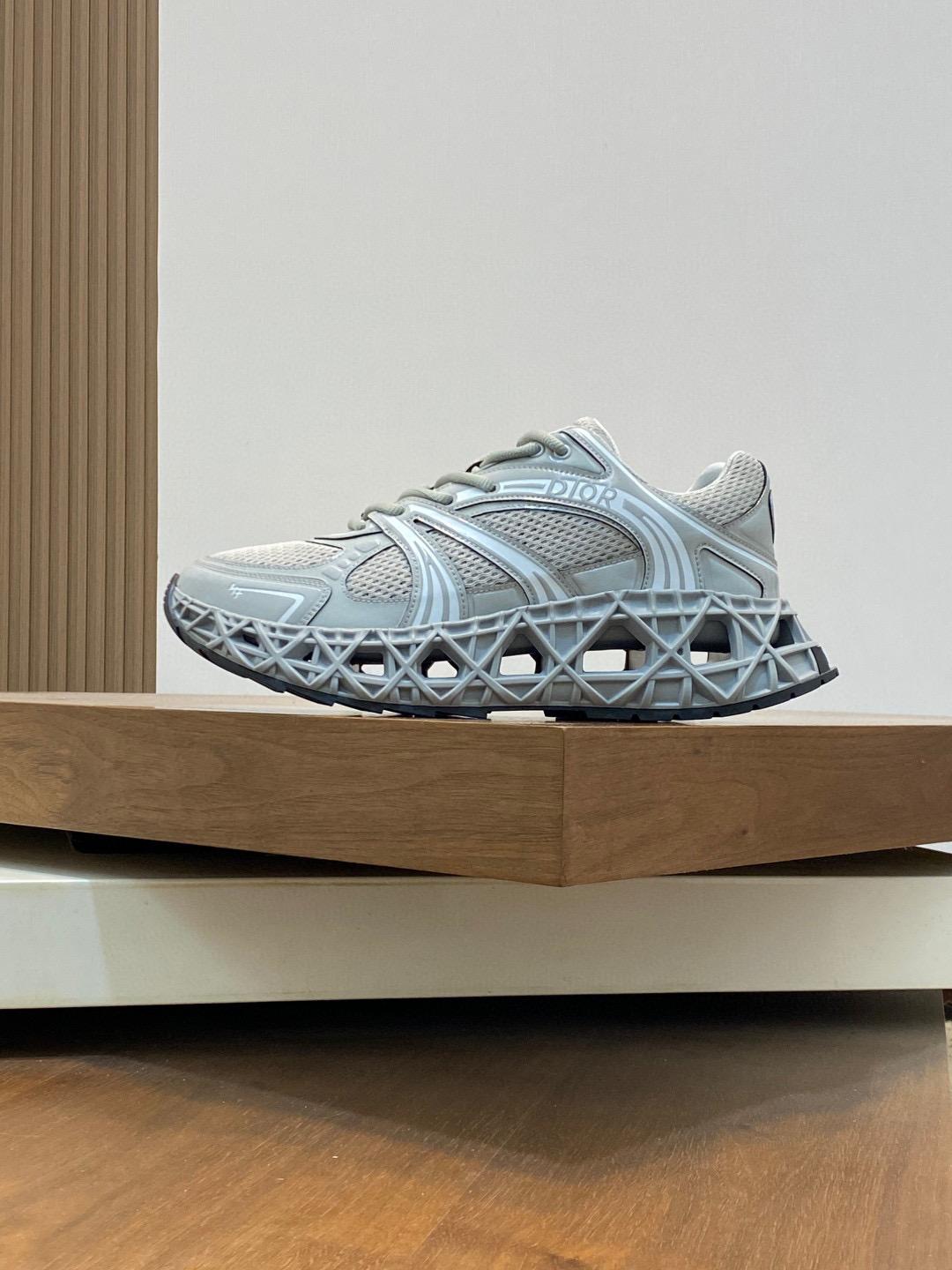 Кроссовки Dior 