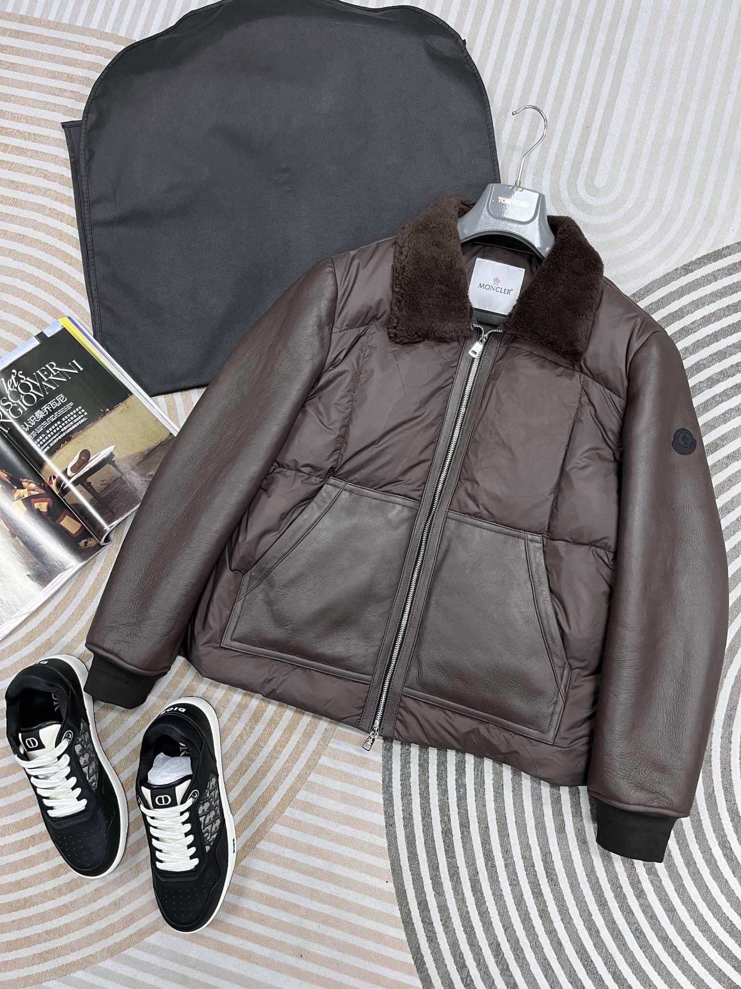 Кожаная куртка Moncler 