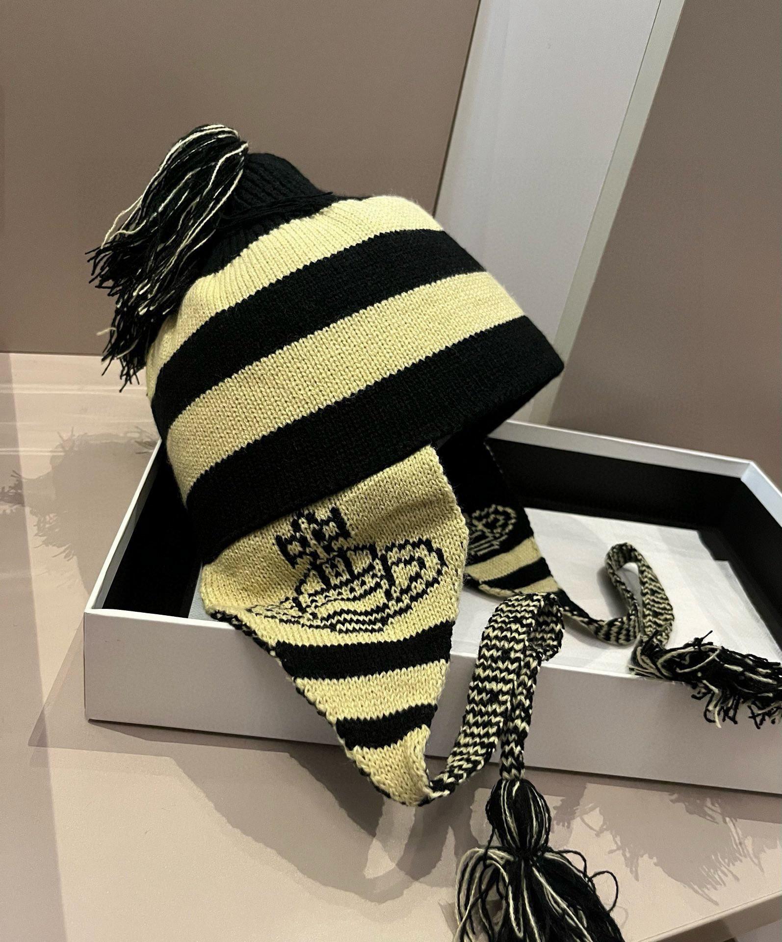 Шапка Vivienne Westwood