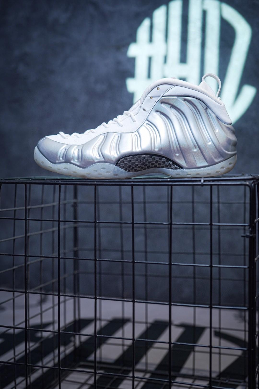 Кроссовки Nike