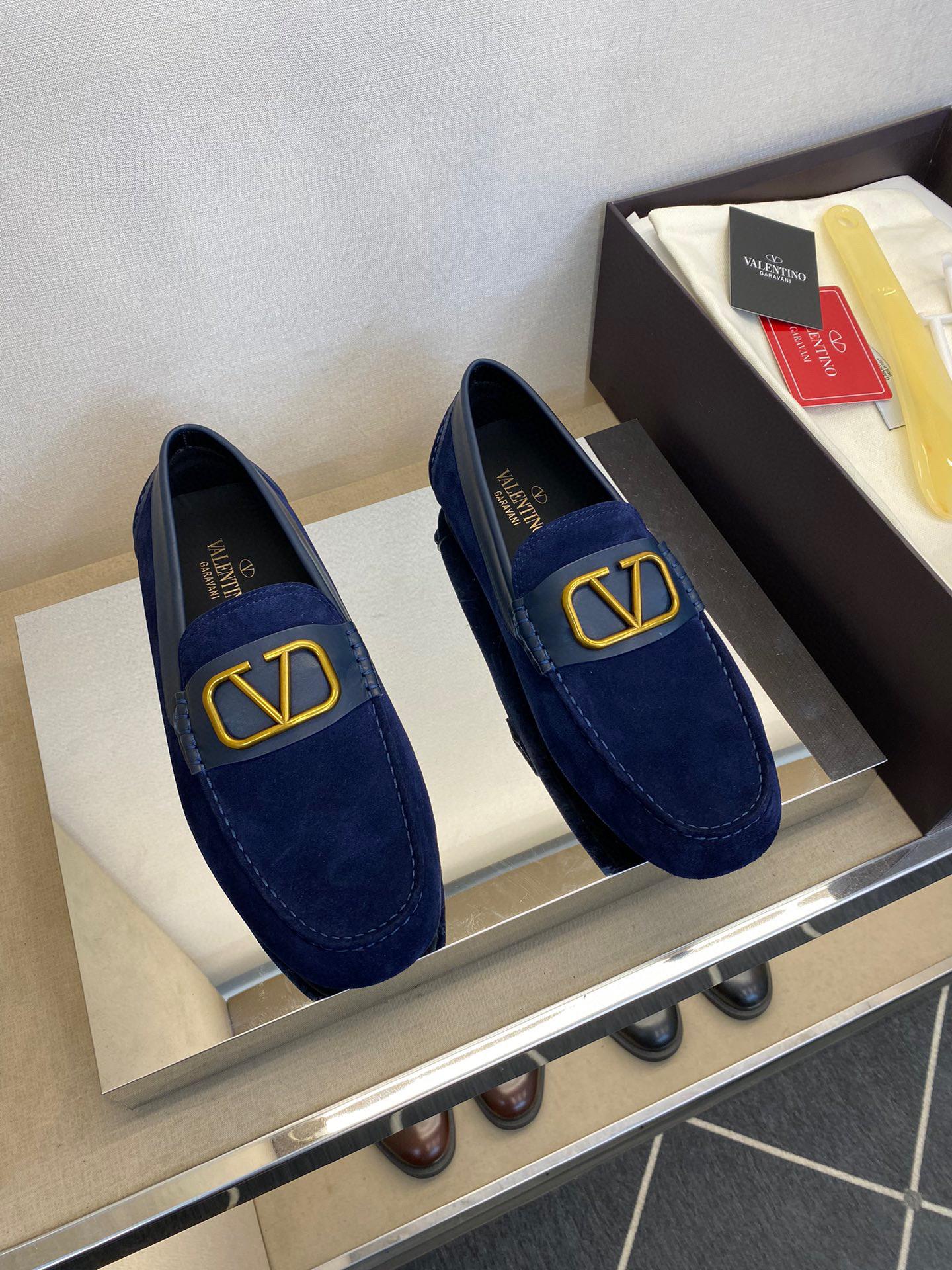 Лоферы Valentino