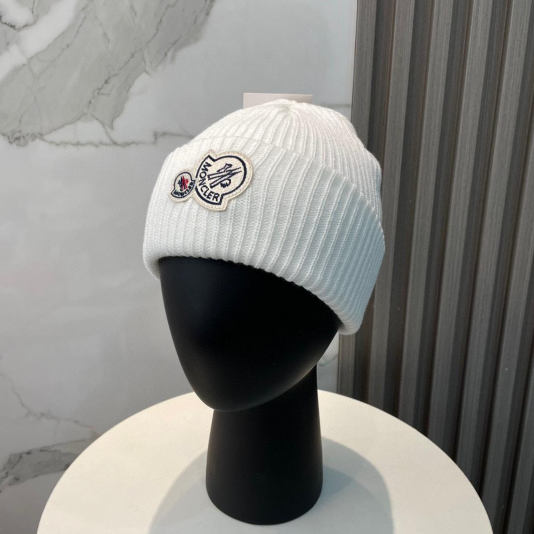 Шапка Moncler
