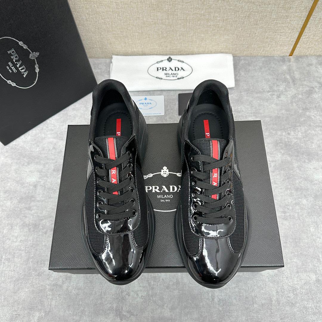 Кроссовки Prada