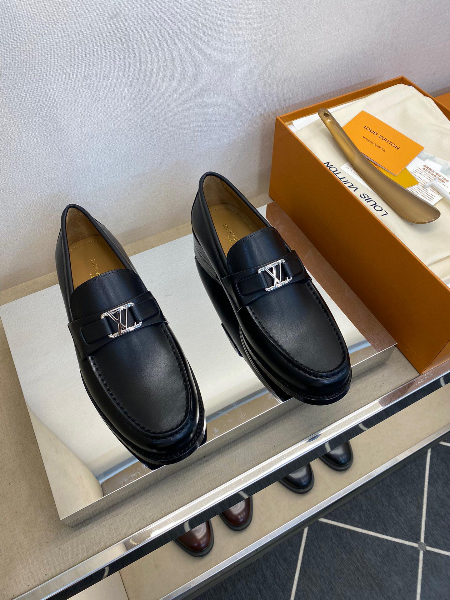 Лоферы Louis Vuitton 