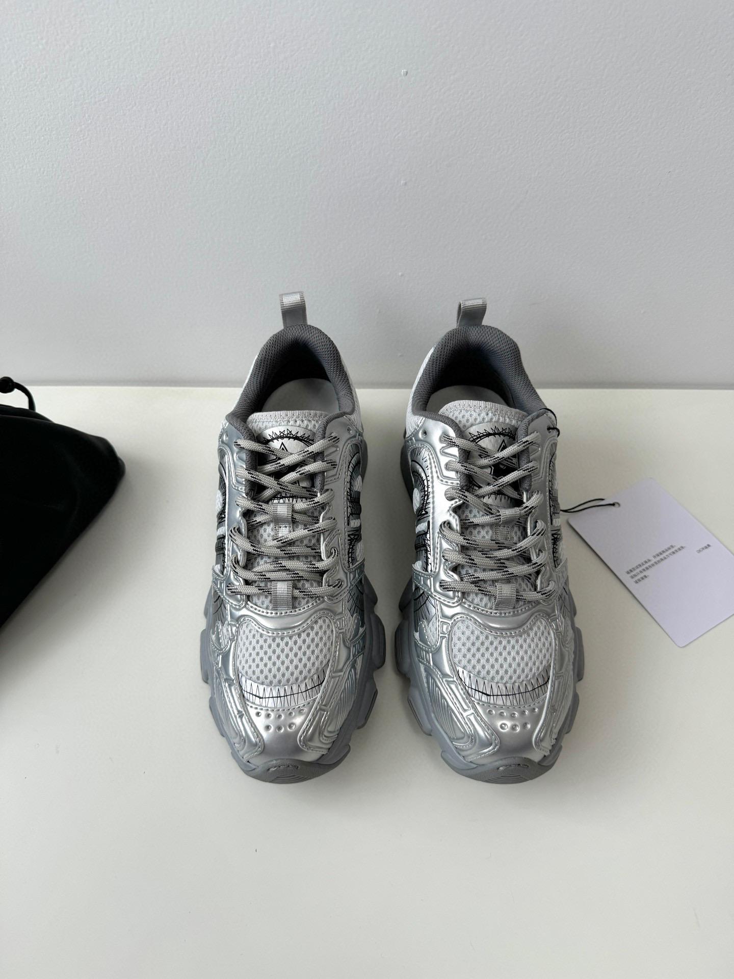 Кроссовки Dior 