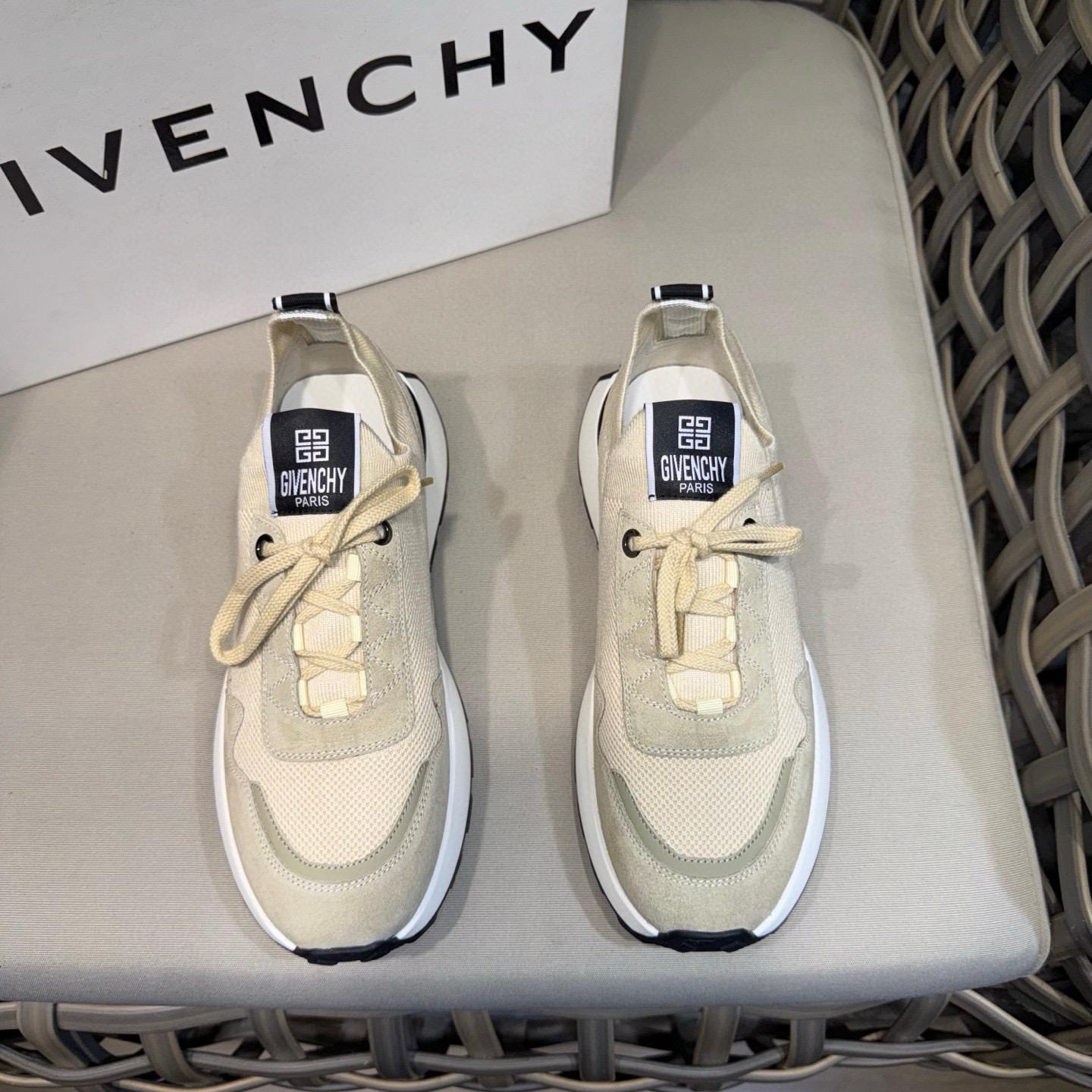 Кроссовки Givenchy 