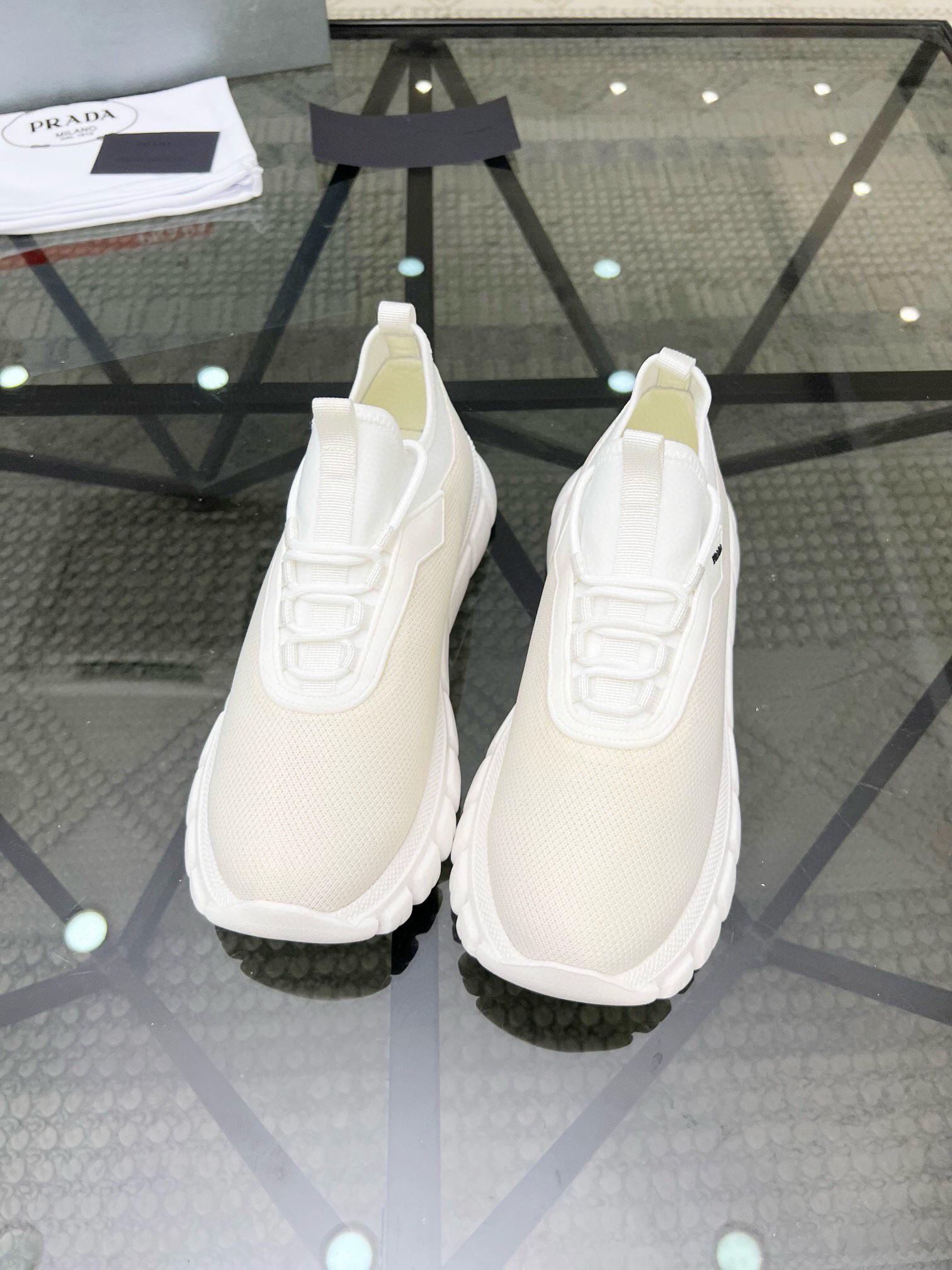 Кроссовки Prada 