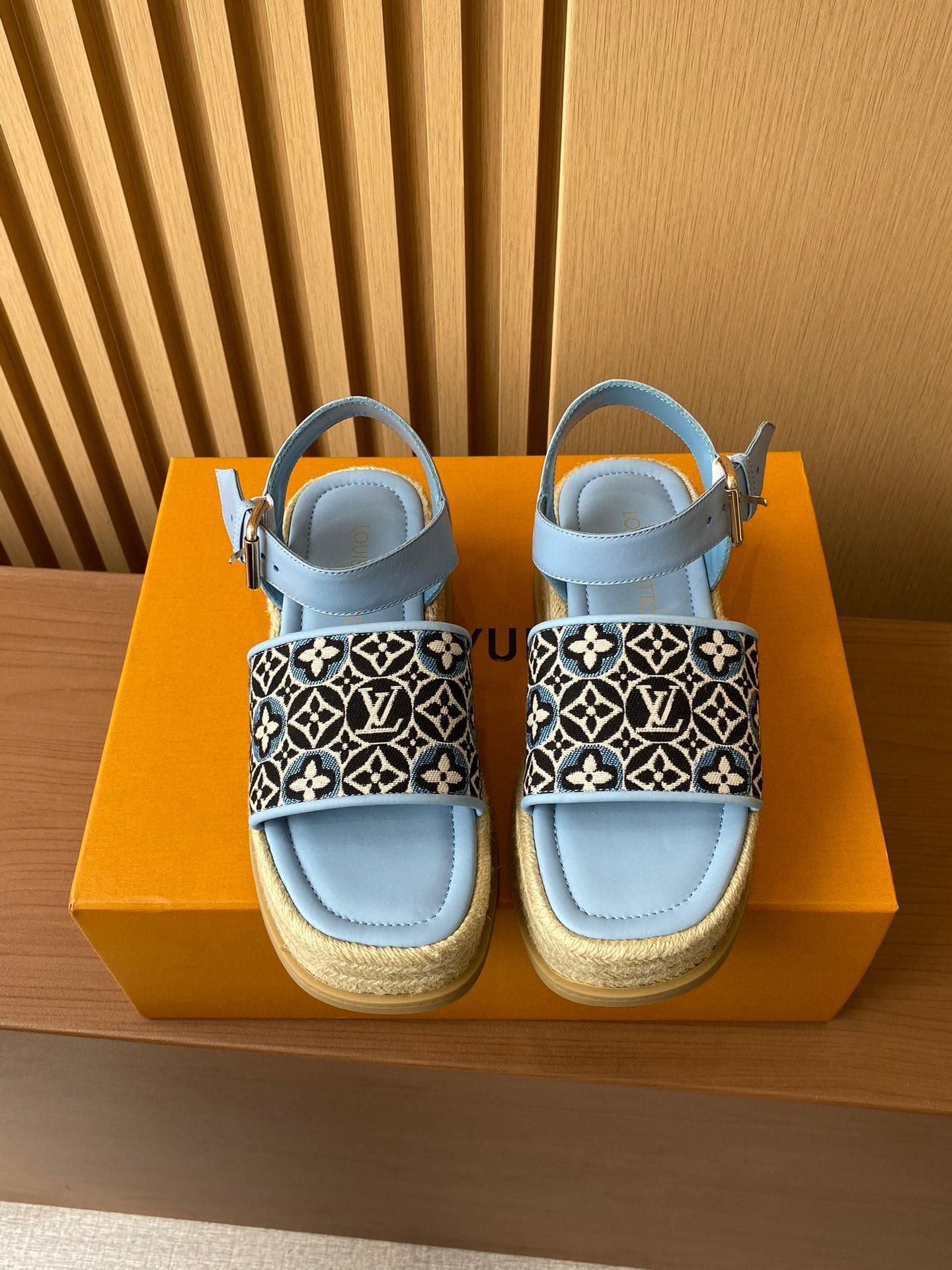 Сандали Louis Vuitton 