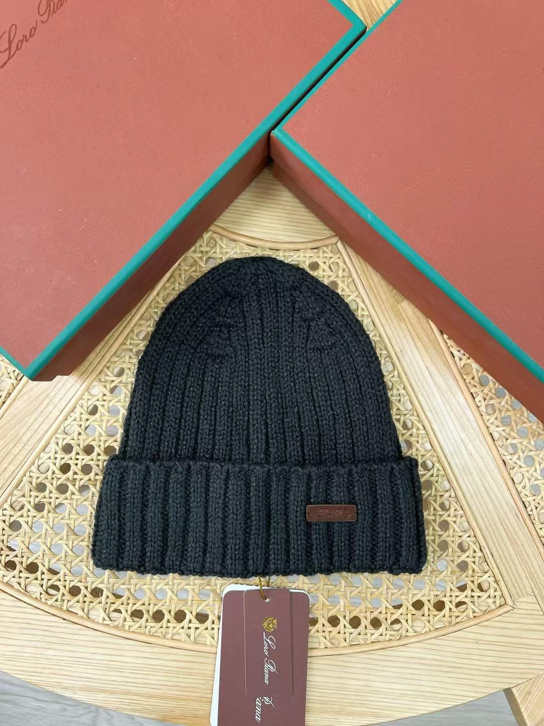 Шапки Loro Piana 