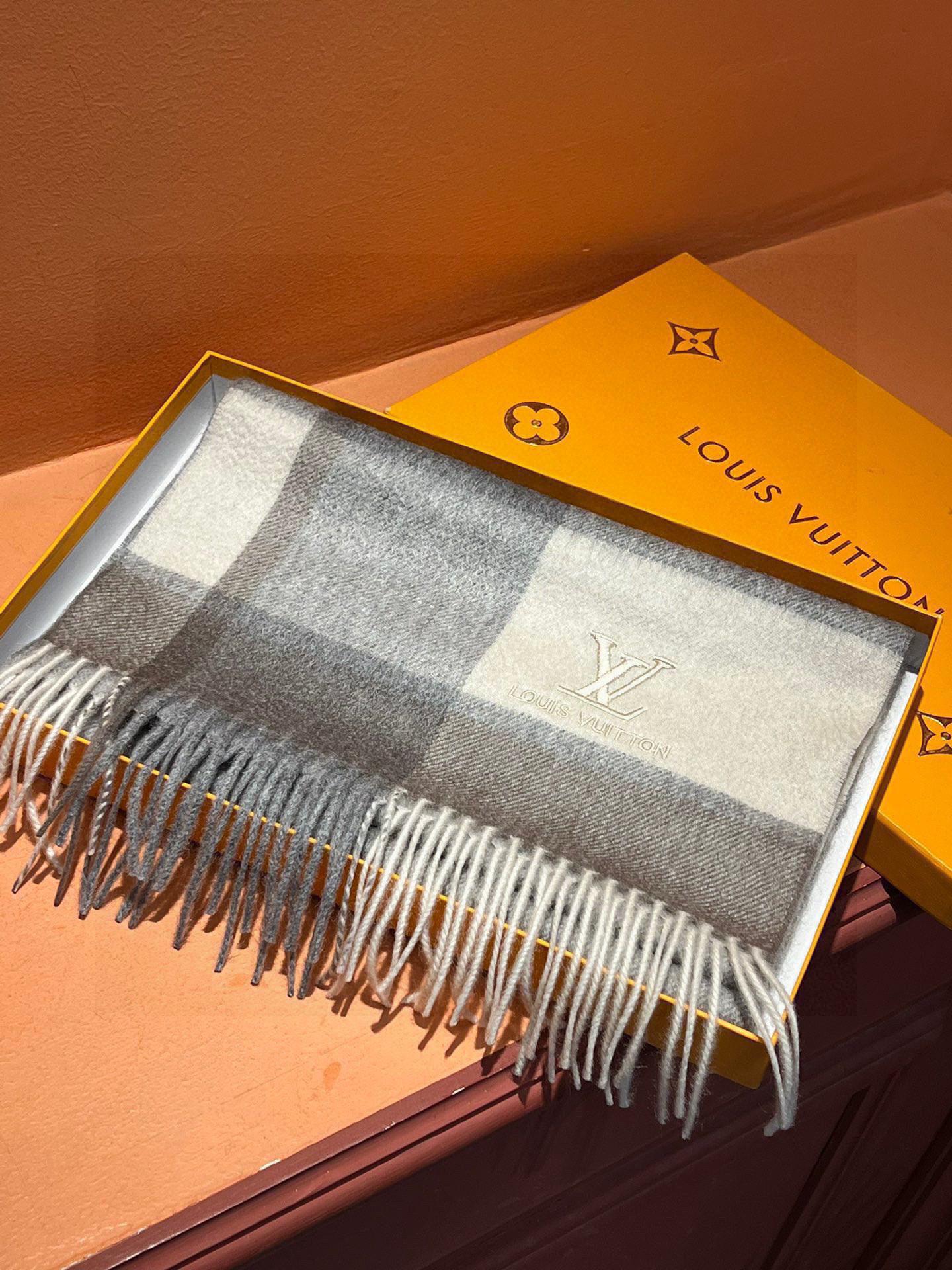 Шарф Louis Vuitton 