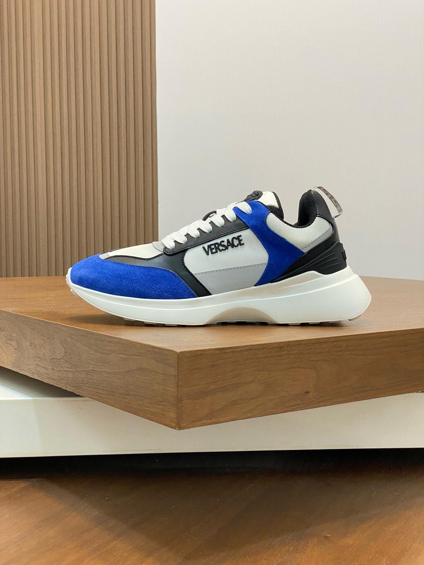 Кроссовки Versace