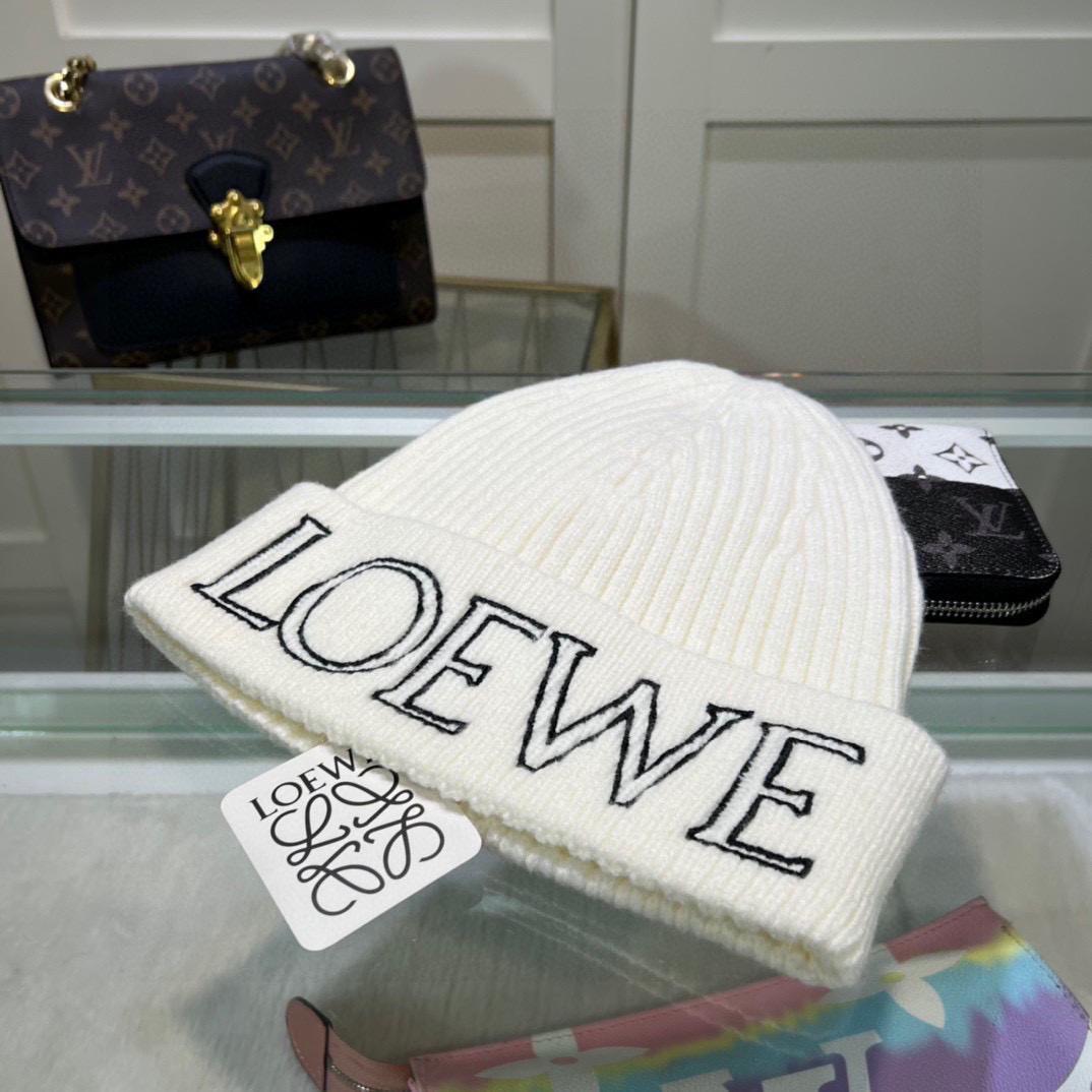 Шапка Loewe