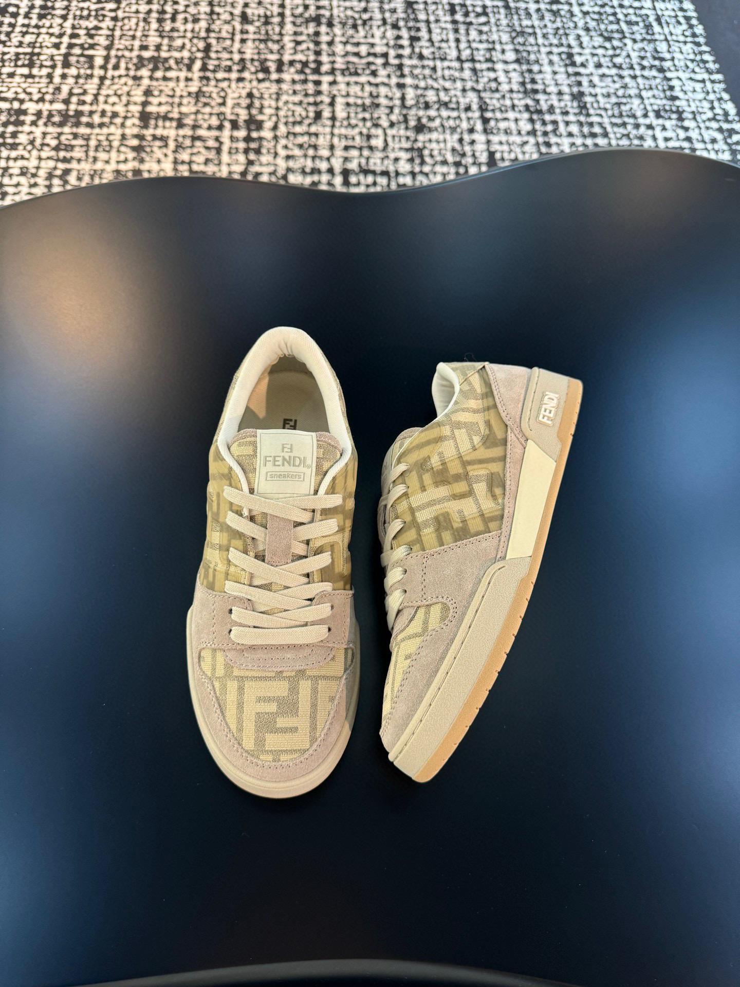 Кроссовки Fendi