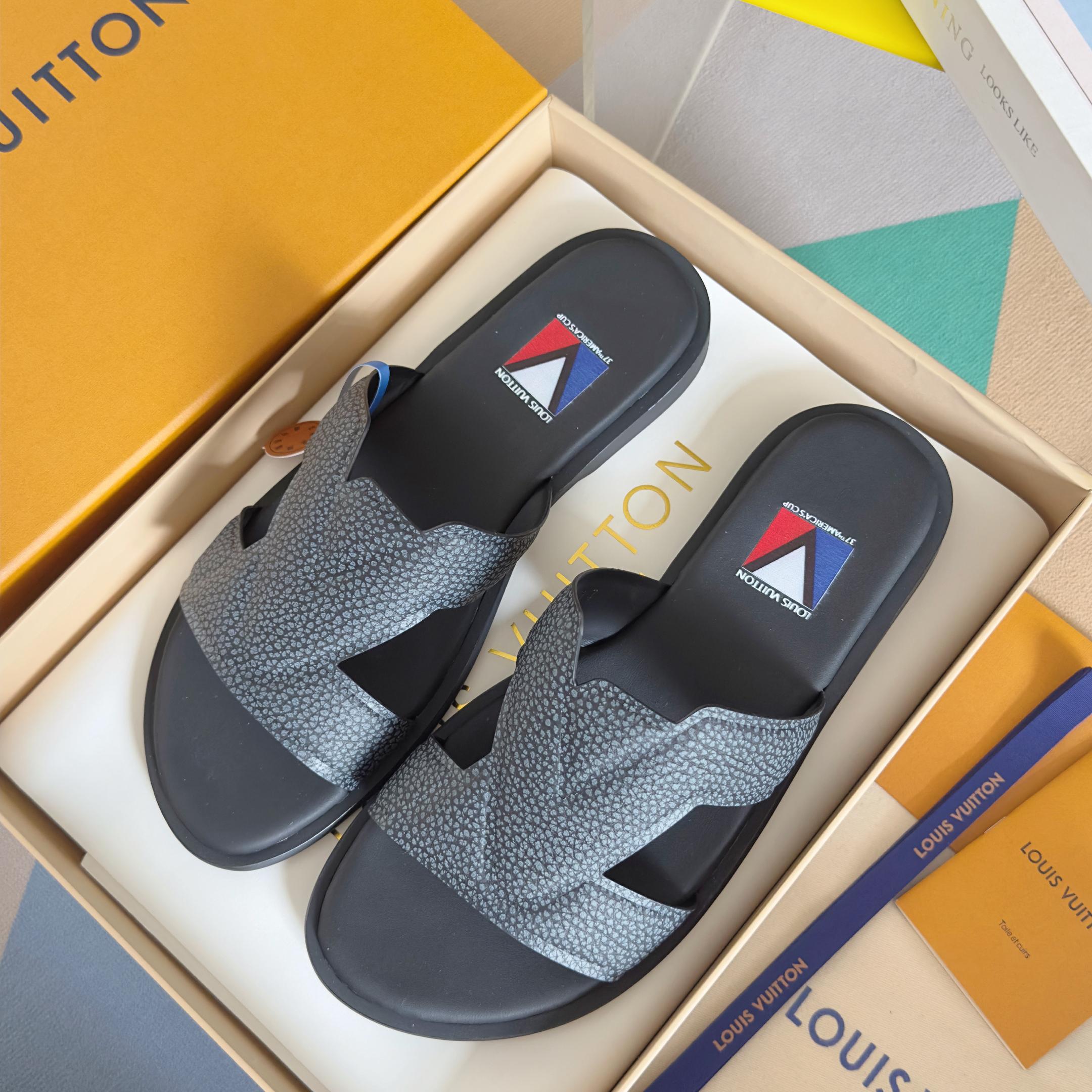 Тапки Louis Vuitton 