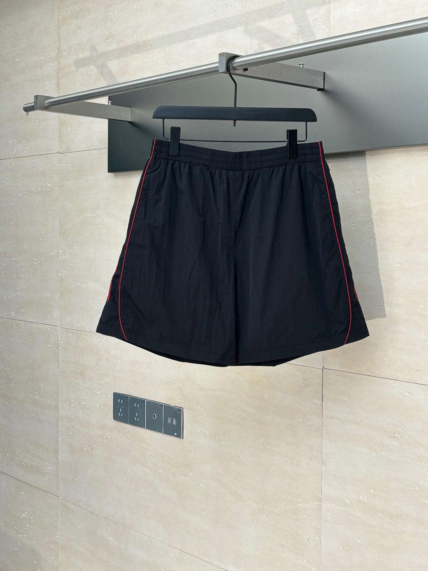 Шорты Balenciaga 