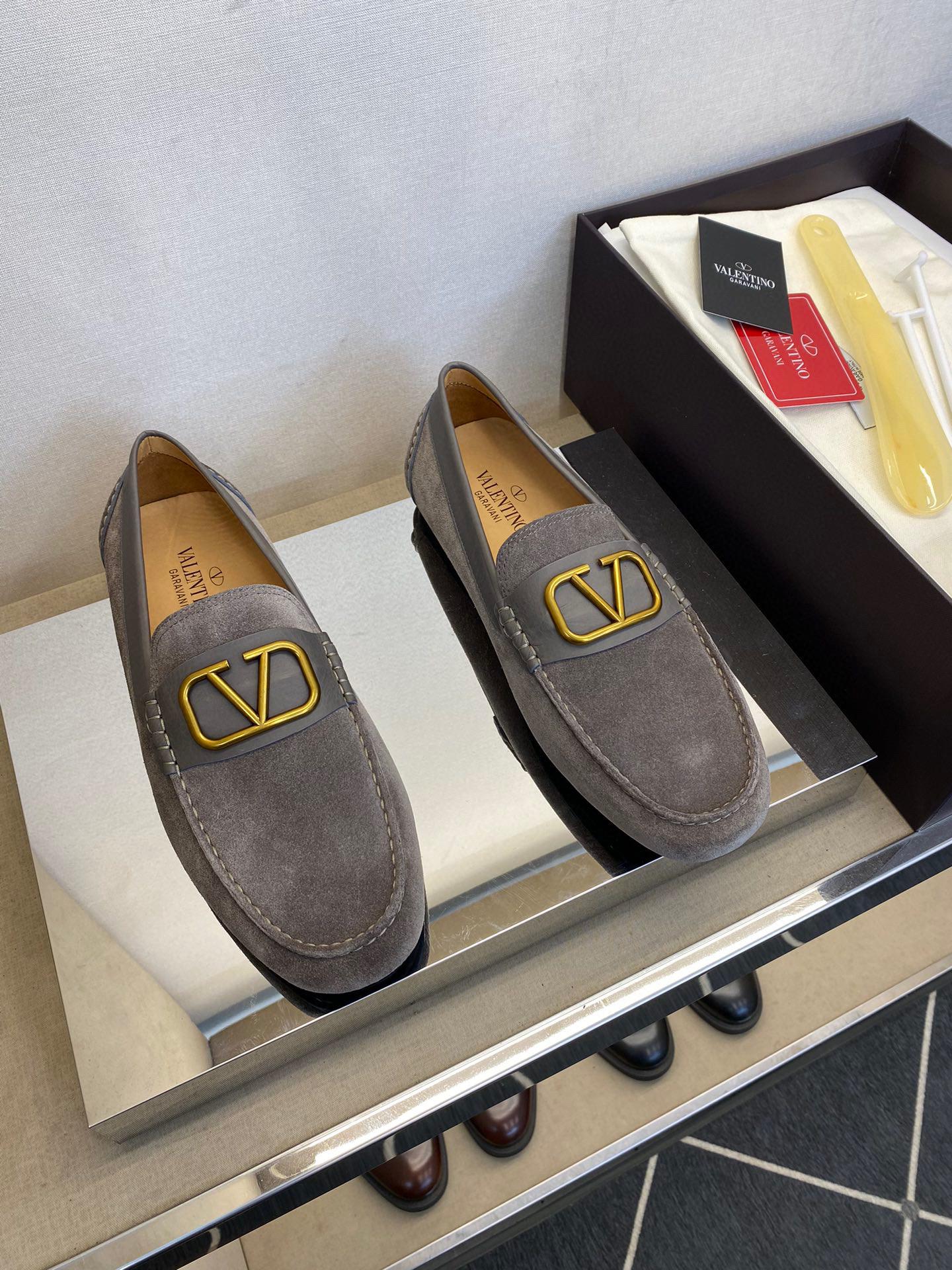 Лоферы Valentino