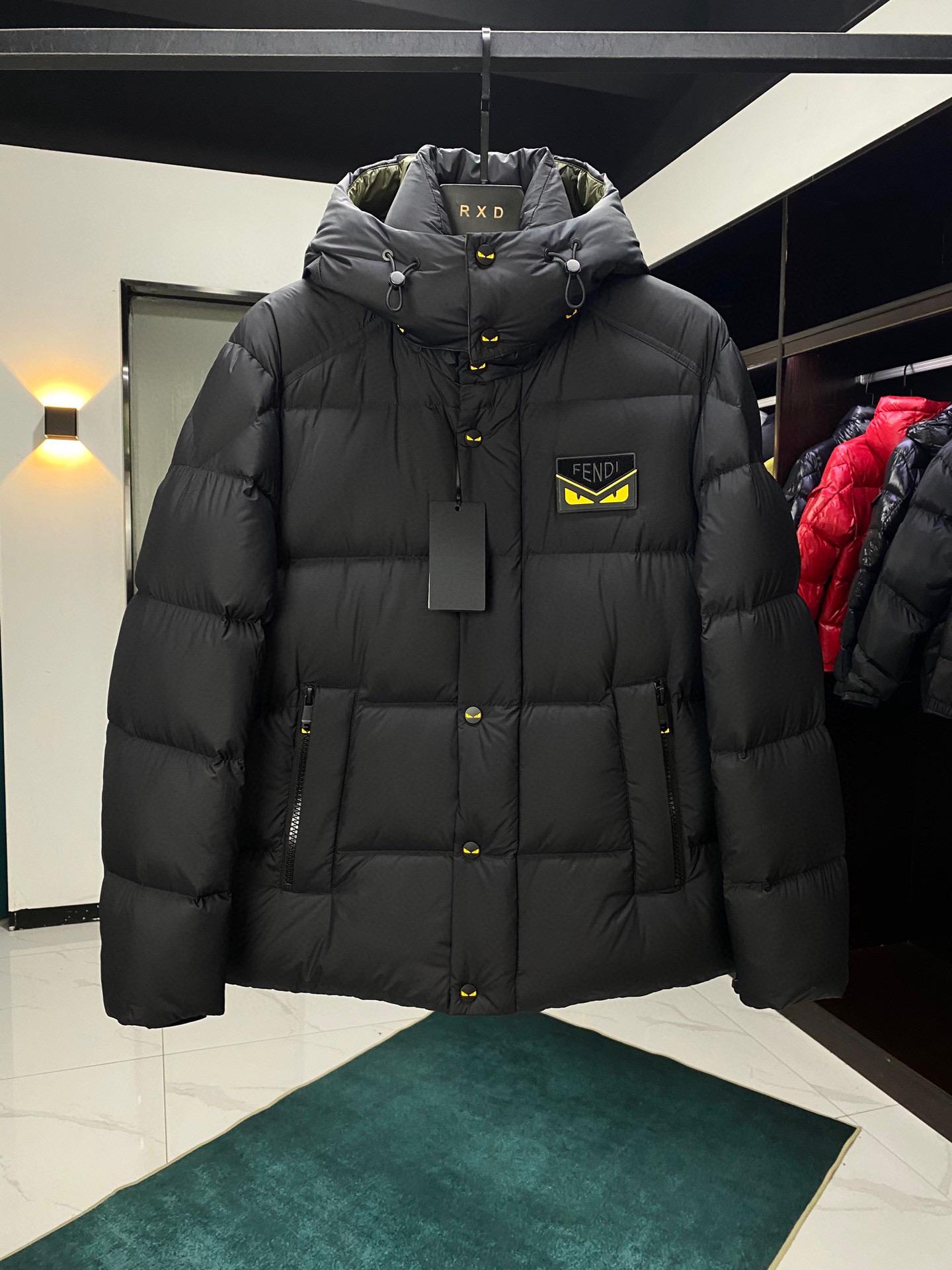 Пуховик Fendi 