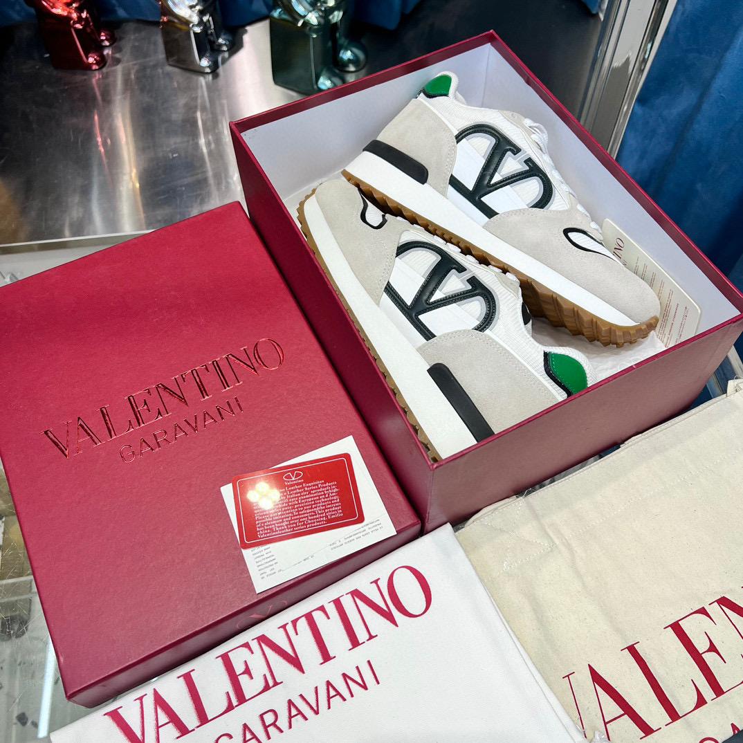 Кроссовки Valentino 