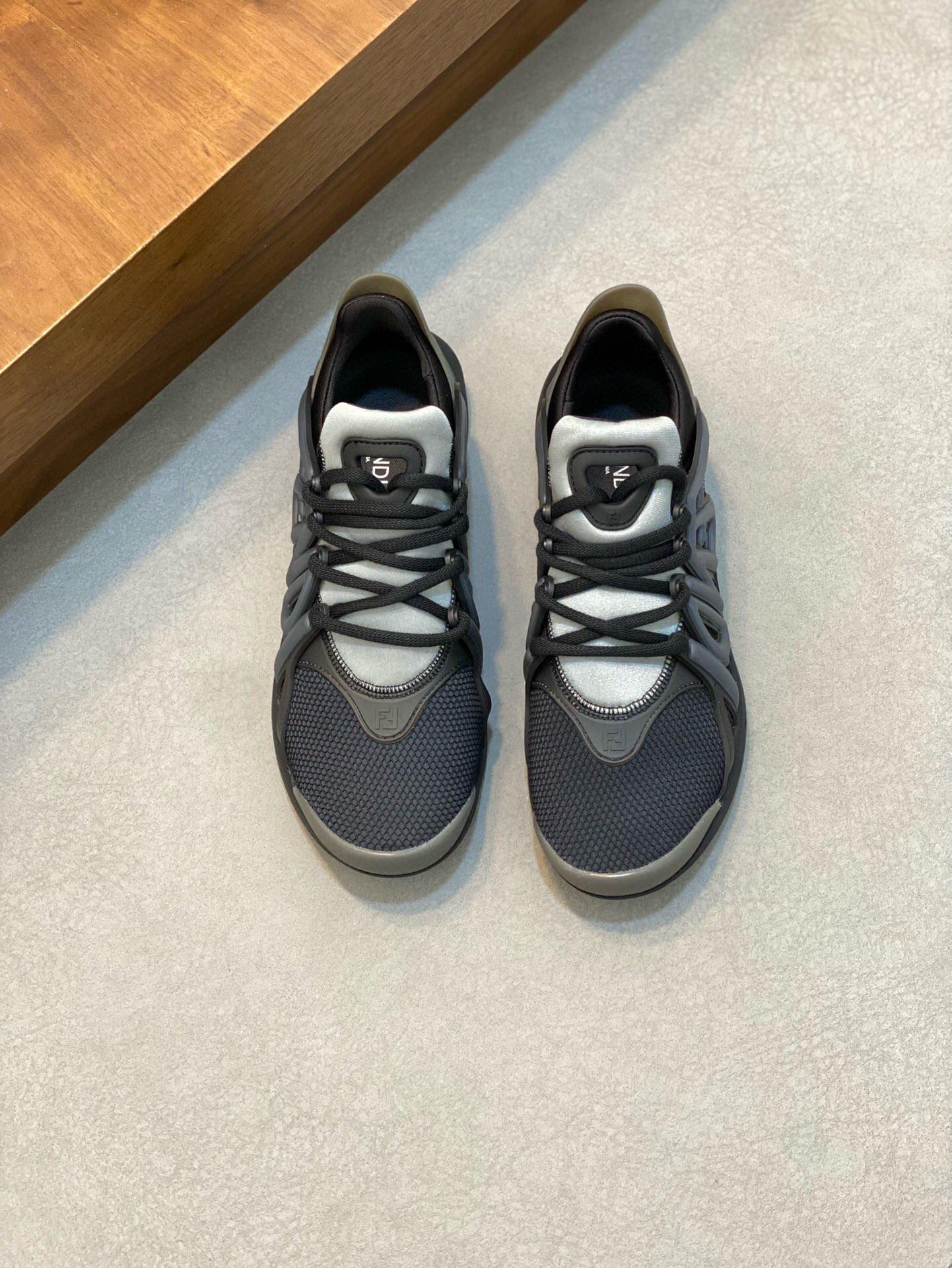 Кроссовки Fendi 