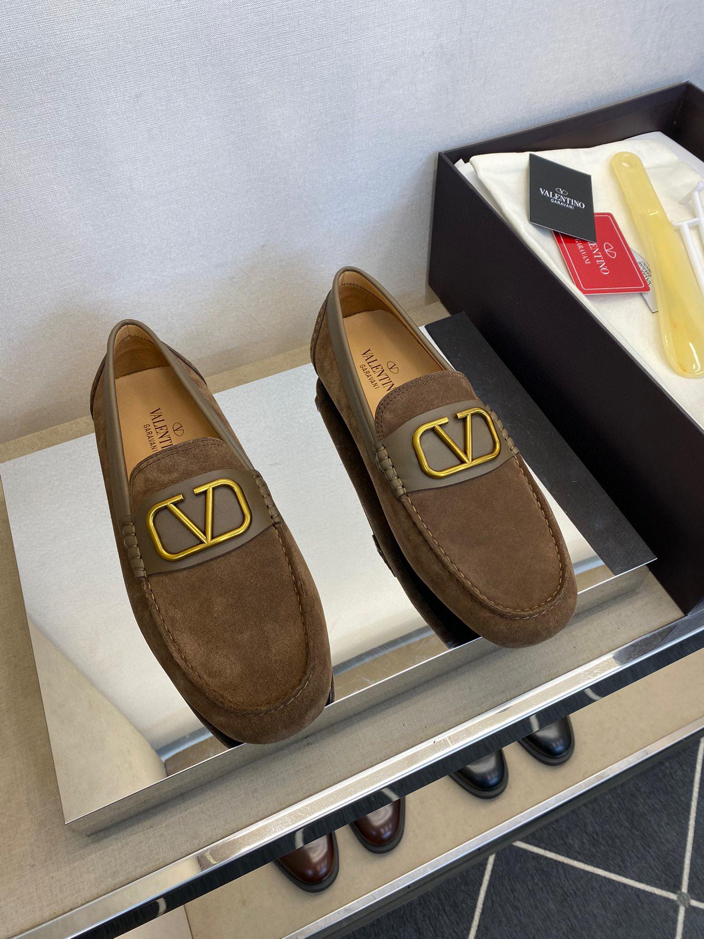 Лоферы Valentino