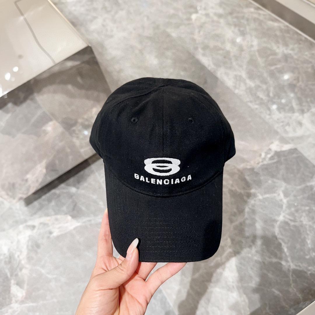 Кепка Balenciaga 
