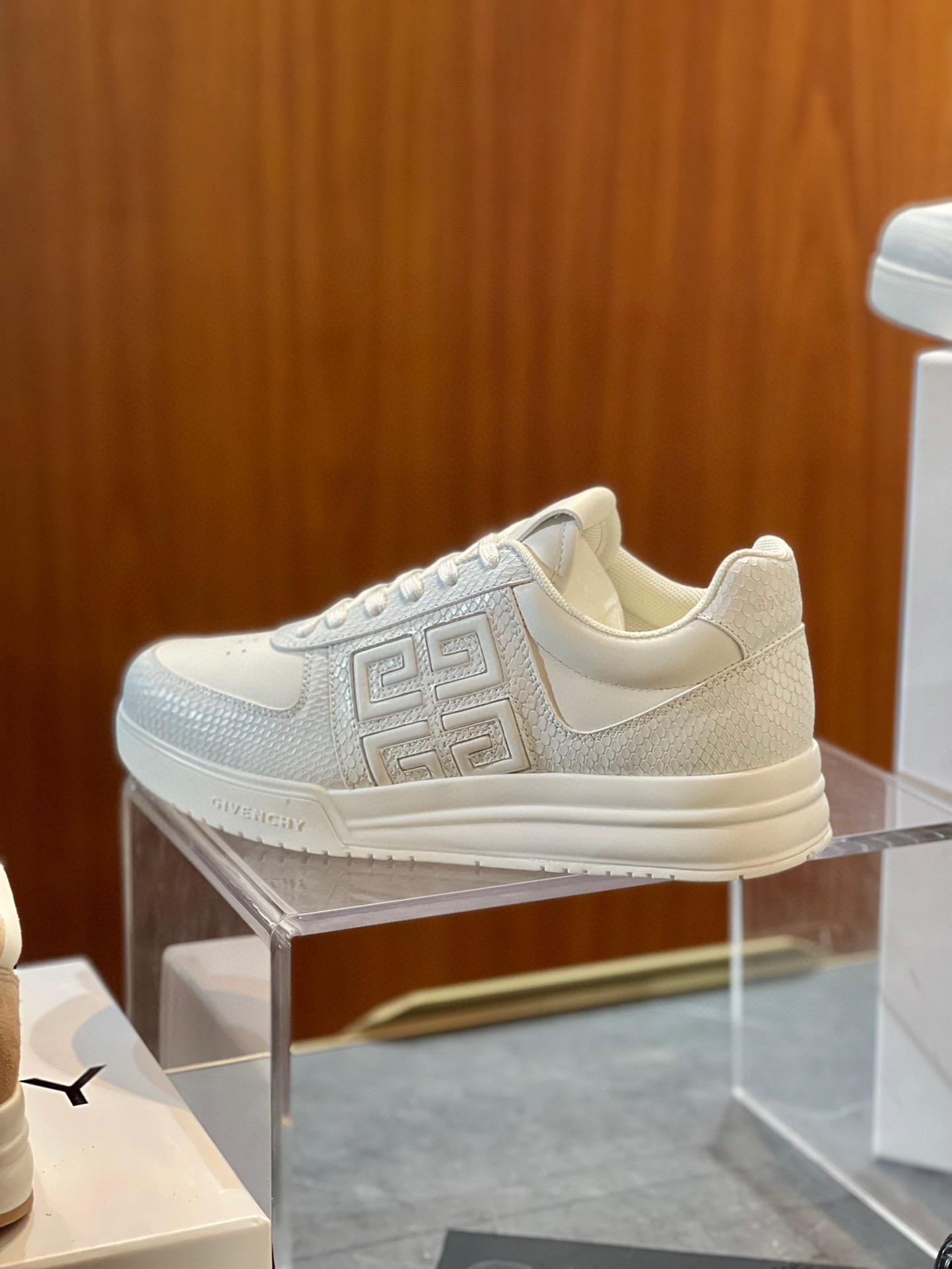 Кроссовки Givenchy 