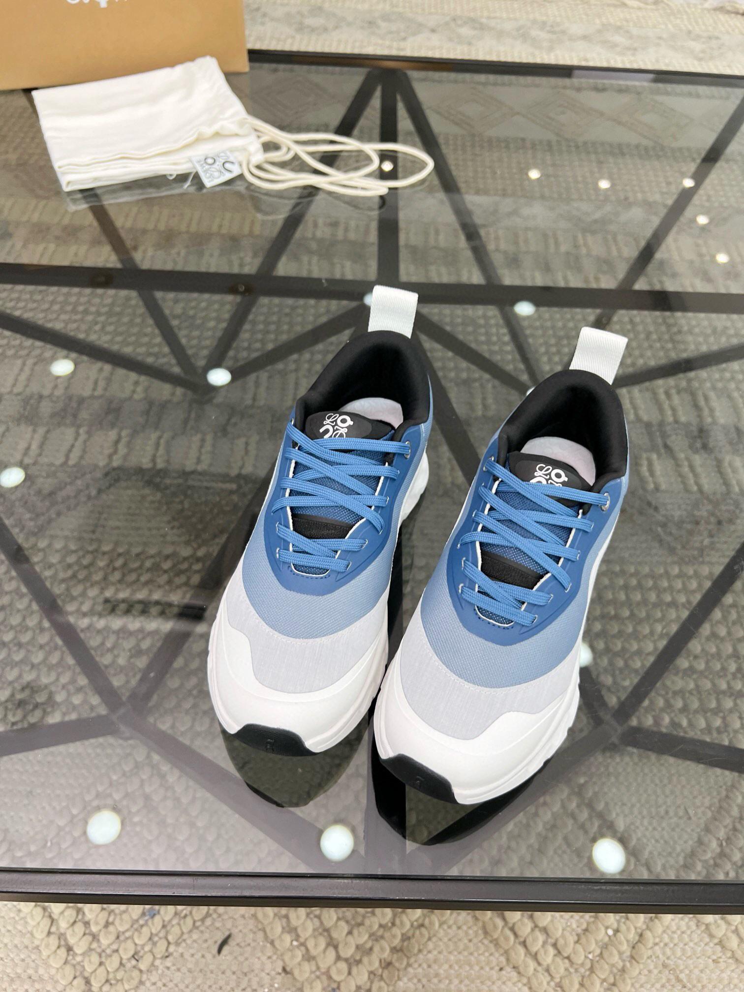 Кроссовки Loewe