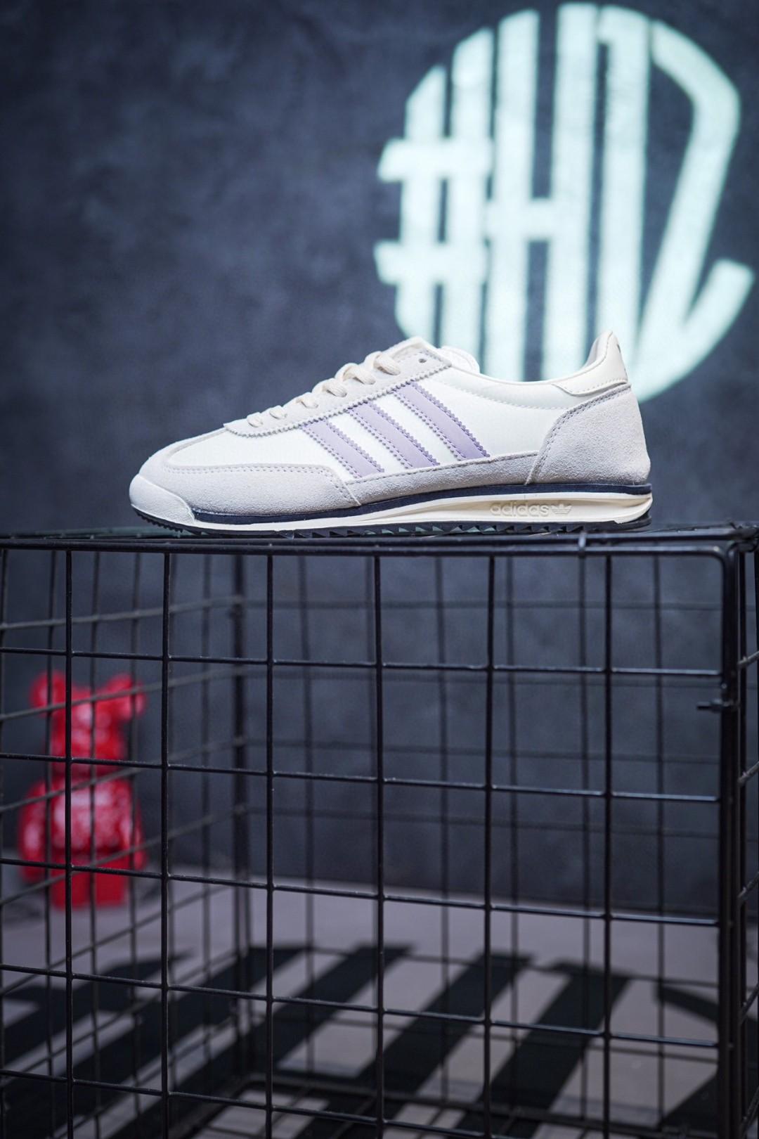 Кроссовки Adidas