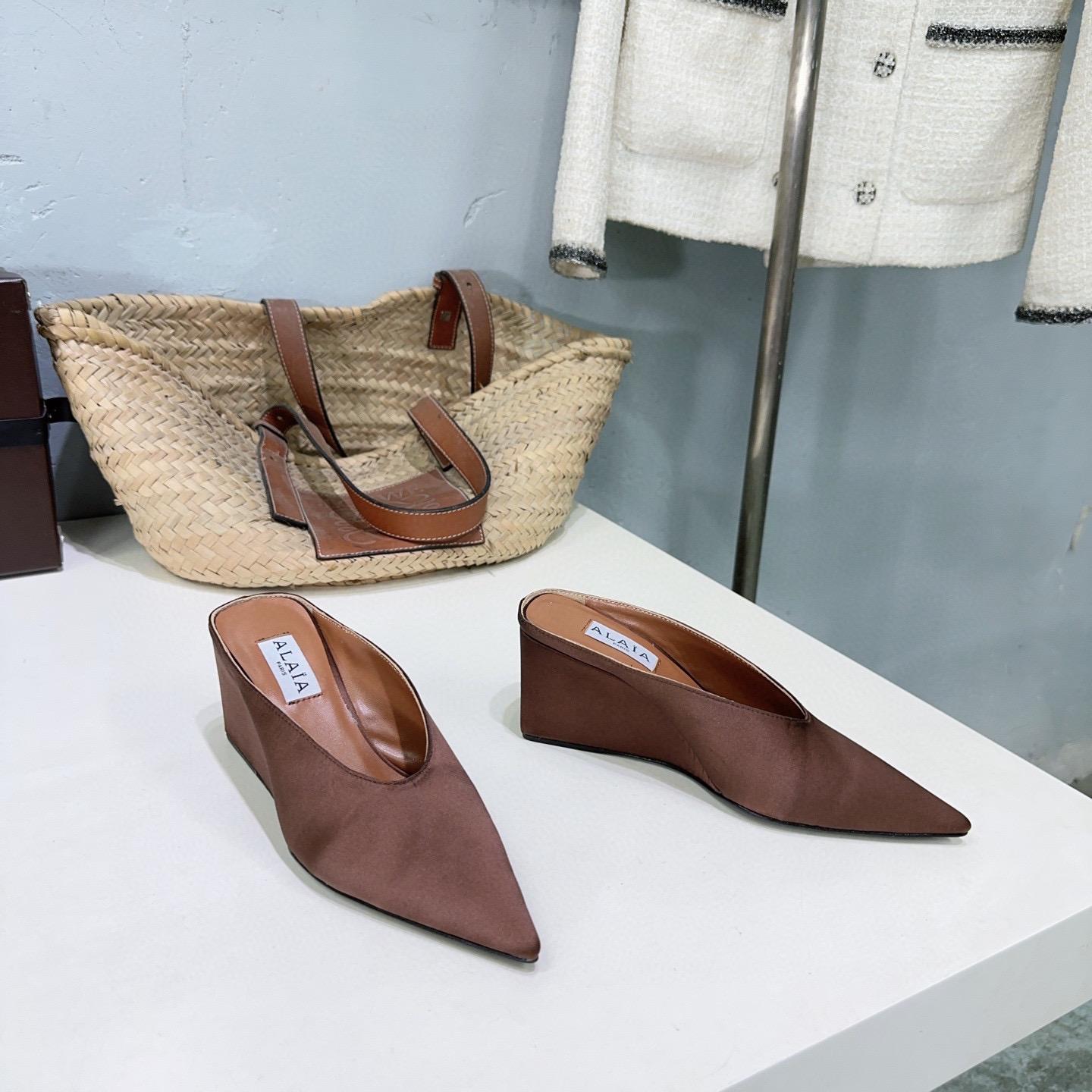 Туфли Alaia 