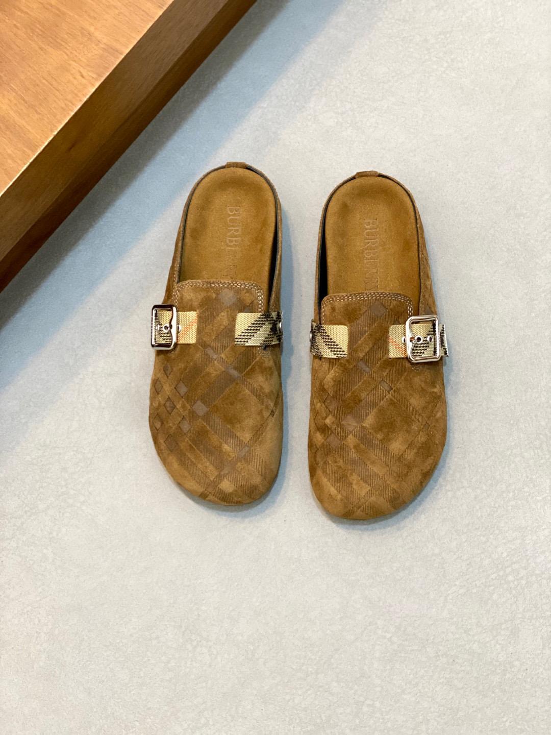 Тапочки Burberry 