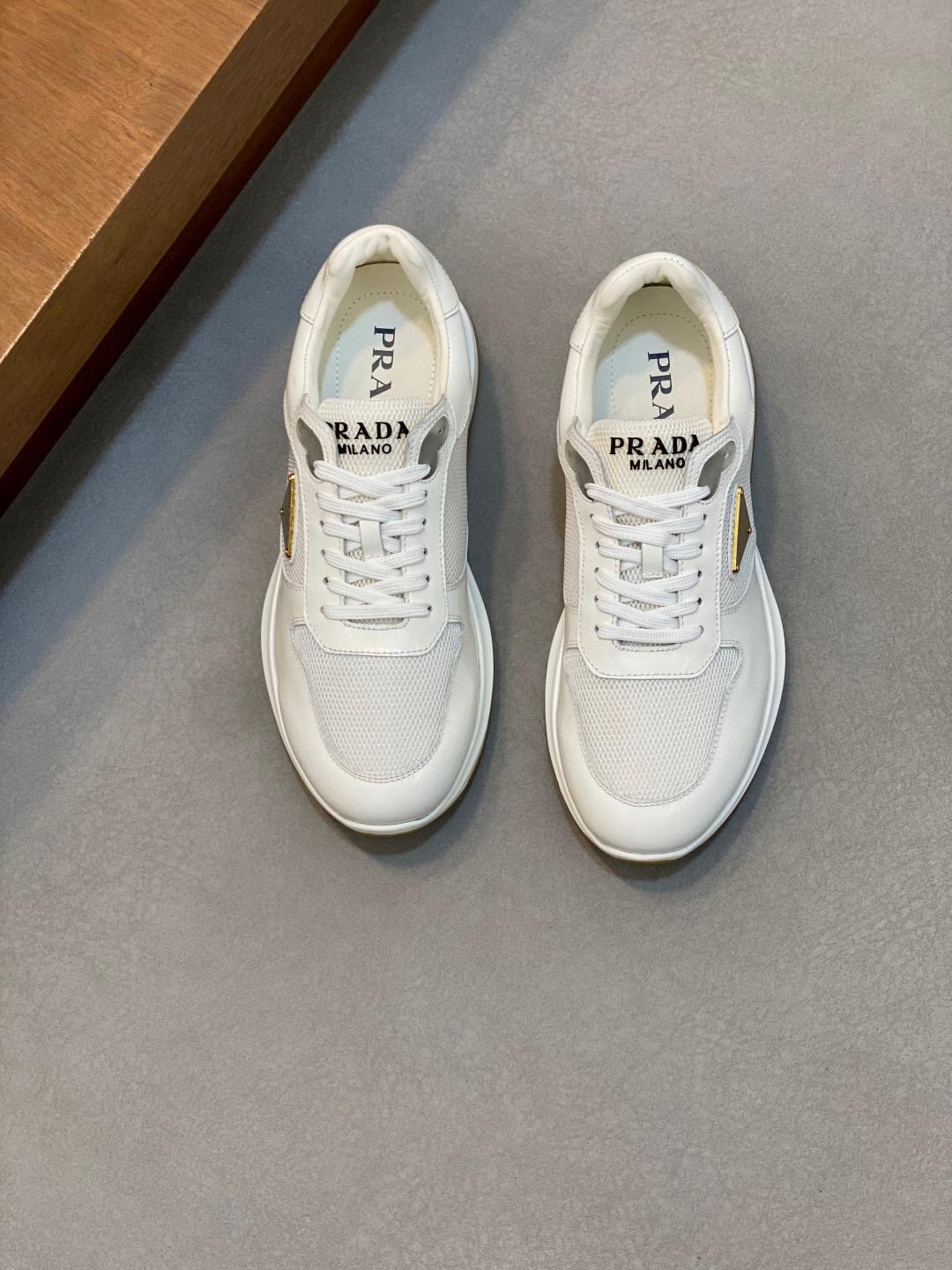 Кроссовки Prada 
