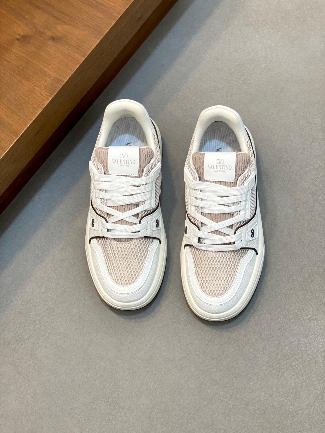 Кроссовки Valentino 